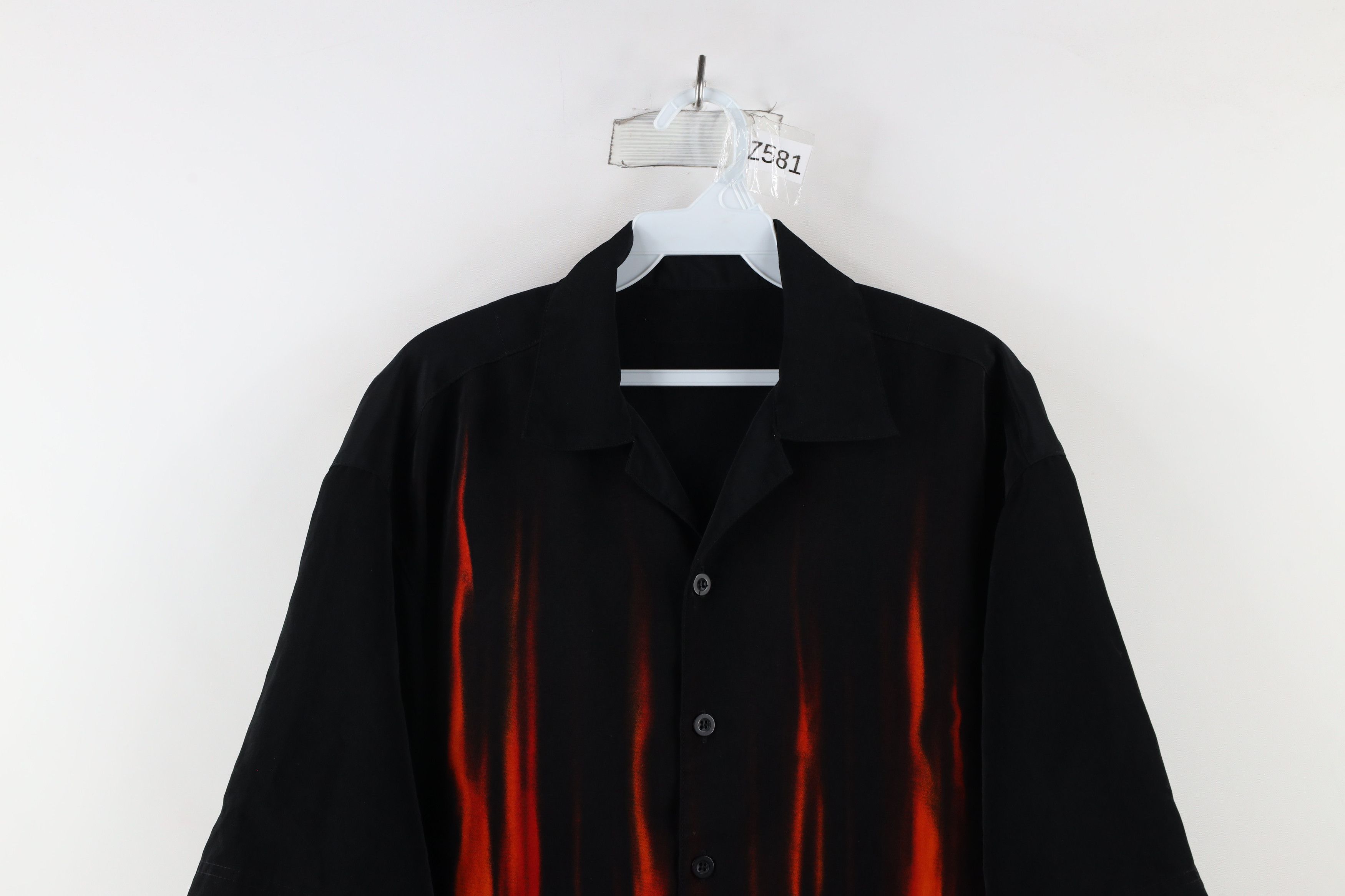 Vintage Vintage 90s Streetwear Fire Flames Poker Button Shirt Size US M / EU 48-50 / 2 - 2 Thumbnail