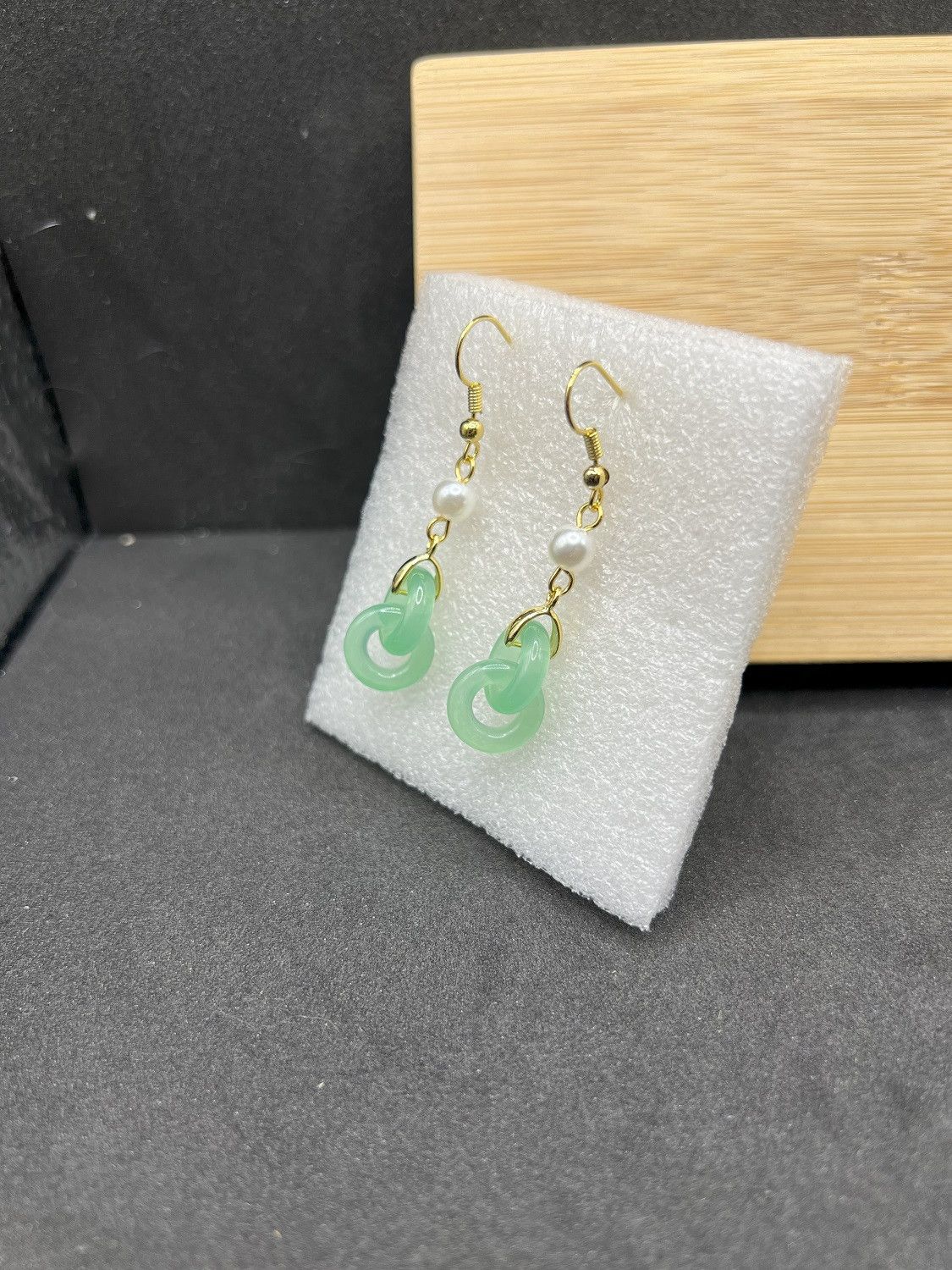 Handmade Green Crystal Gold Dangle Earrings with Pearl Bead Size ONE SIZE - 2 Thumbnail