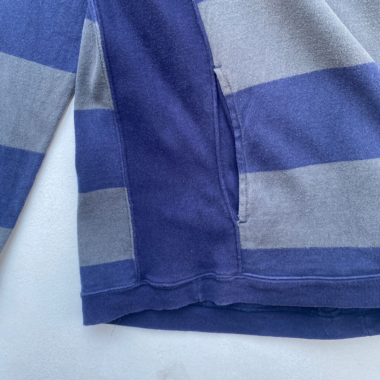Other POLO SHIRT SIZE SMALL PULLOVER STRIPED WITH POCKETS Size US S / EU 44-46 / 1 - 7 Thumbnail