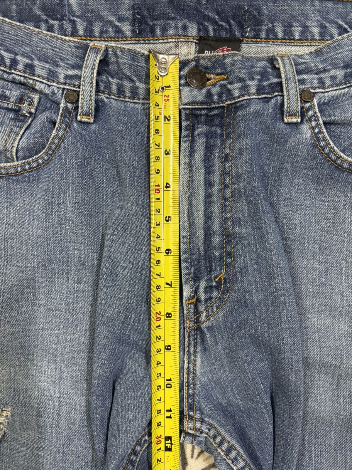 Japanese Brand Vintage Japanese Brand Blue Wash Baggy Distressed Jeans Size US 33 - 15 Thumbnail