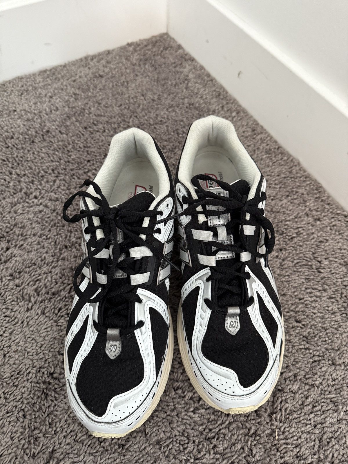 New Balance New Balance 1906R Black and White Size US 11 / EU 44 - 7 Thumbnail