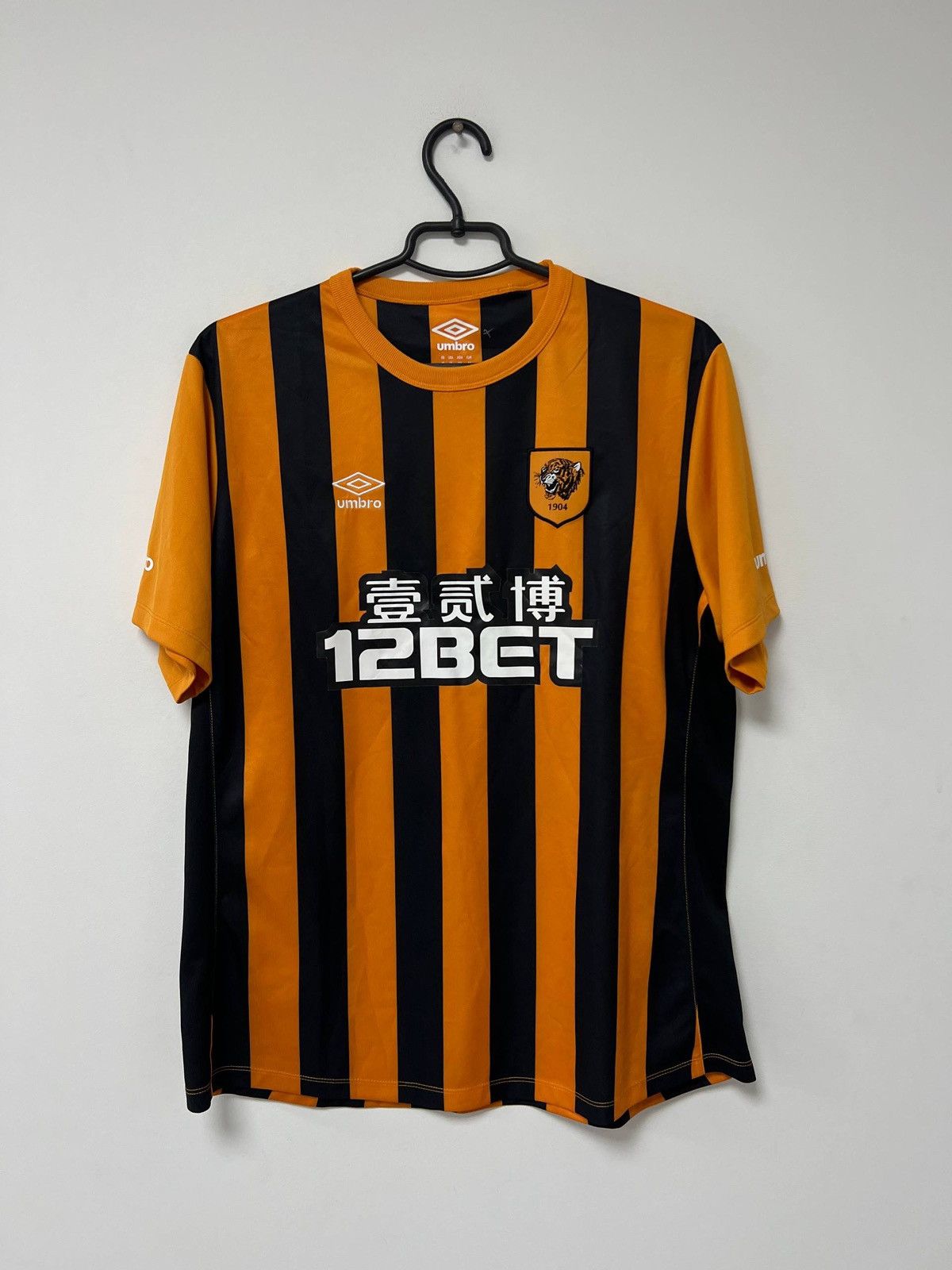 Umbro Vintage Hull City 2014/2015 Soccer Football Shirt Umbro XL Size US XL / EU 56 / 4 - 2 Thumbnail