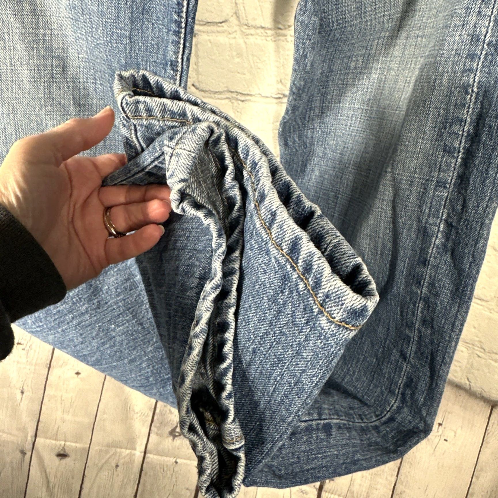 Levi's VINTAGE Levi's 501 Levi'S 501 Jeans Mens 30x34 Button Fly Red Tab Straight Denim Blue 90s Mens Size US 30 / EU 46 - 4 Thumbnail