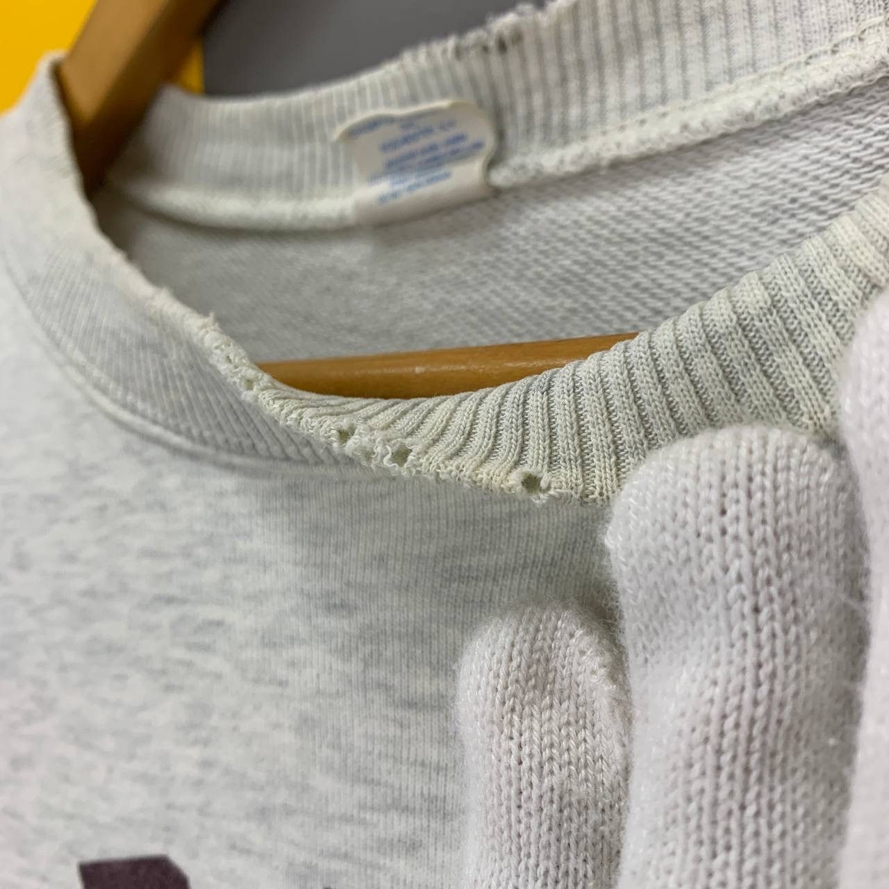 Champion Thrashed CHAMPION MEDFORD FOOTBALL Sweatshirt #2406-13x Size US M / EU 48-50 / 2 - 3 Thumbnail