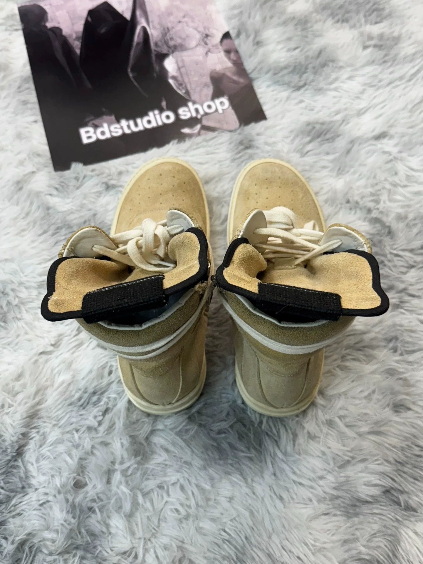 Rick Owens Rick Owens inverted triangle wheat color, RO main line suede Size US 7 / IT 37 - 4 Thumbnail