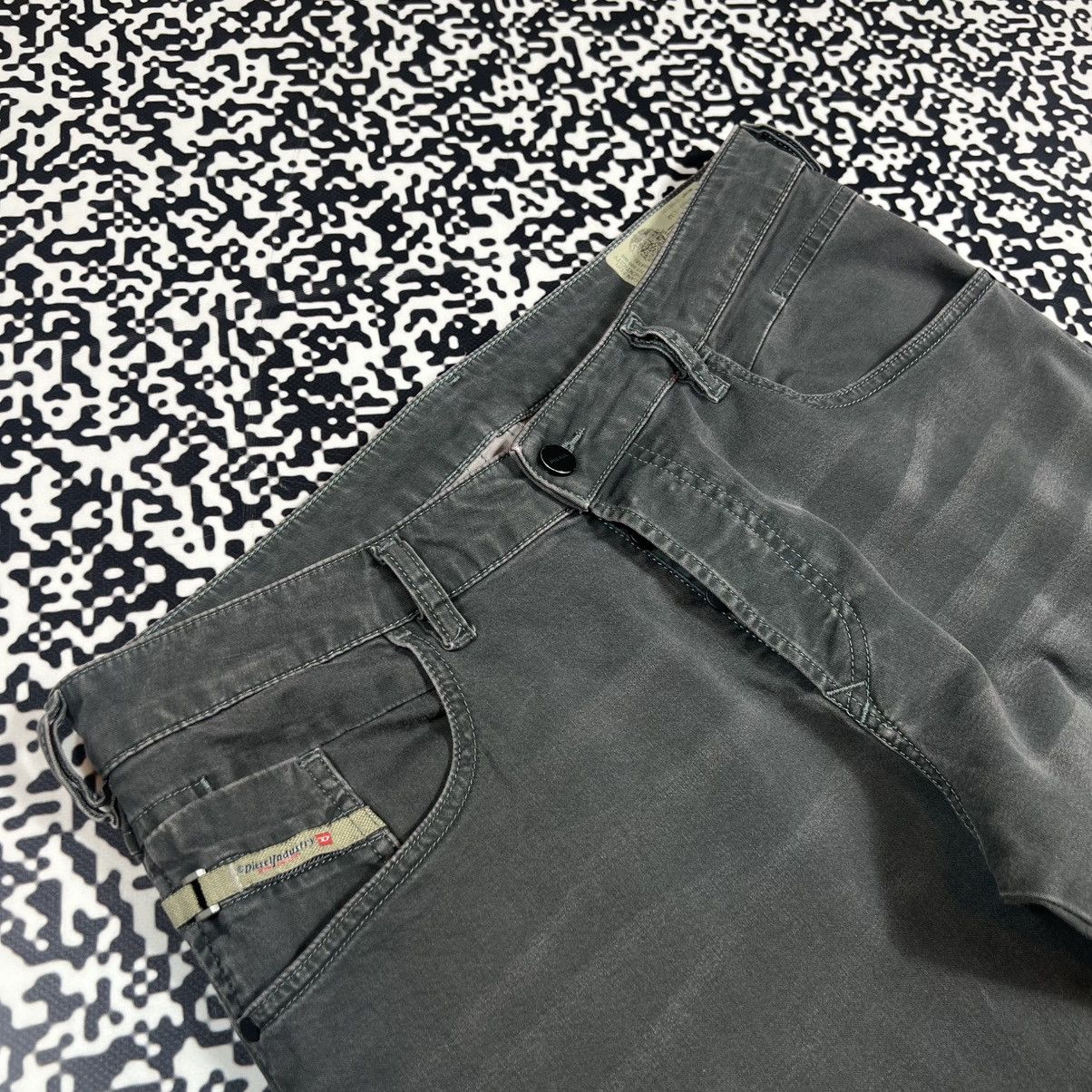 Diesel Vintage Y2K Diesel Japanese Style Casual Pants Retro 90s Size US 33 - 10 Thumbnail