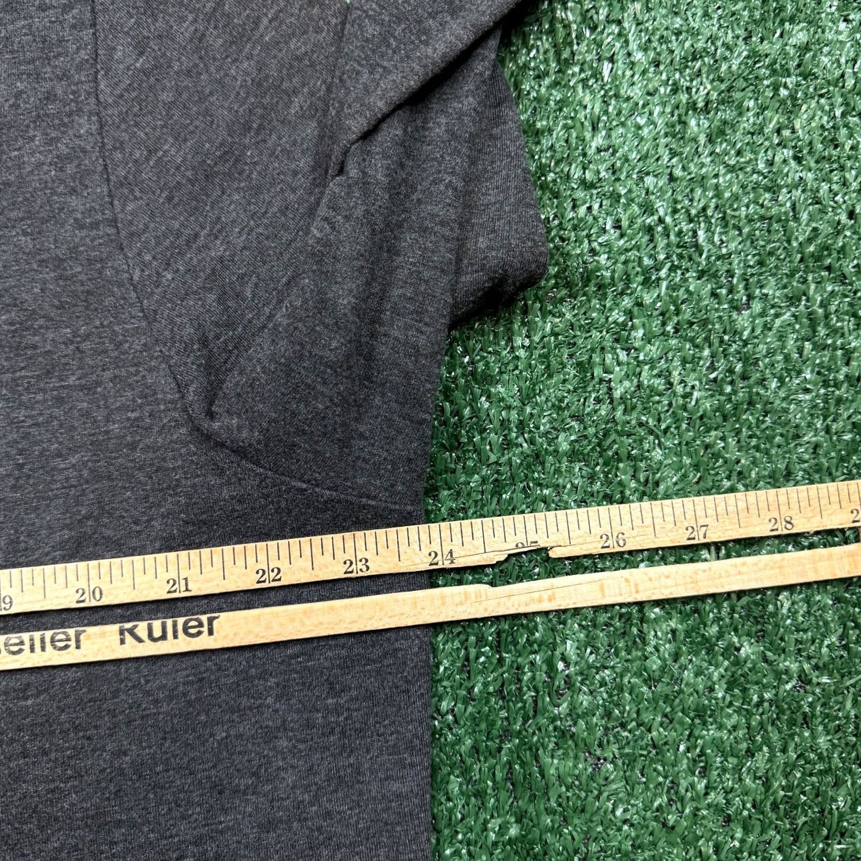 UNTUCKit UNTUCKit T Shirt Men's XL Gray Crew Neck Long Sleeve Pullover Casual Adults Size US XL / EU 56 / 4 - 6 Thumbnail