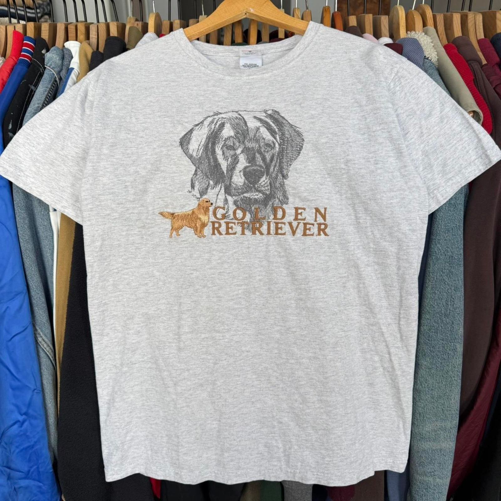 Anvil Vintage Golden Retriver Embroidered T-Shirt With Cool Design Size US M / EU 48-50 / 2 - 1 Thumbnail