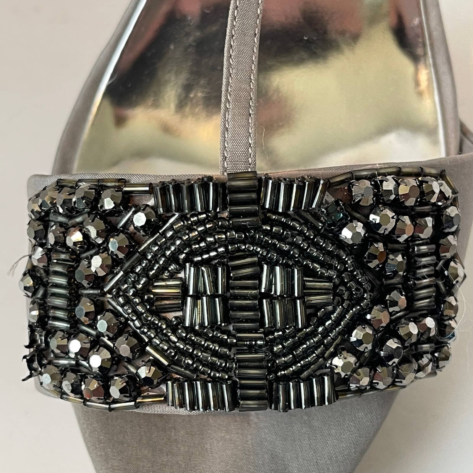 Badgley Mischka Badgley Mischka Amara Beaded T-Strap Evening Sandals Sz 9 Size US 9 / IT 39 - 8 Thumbnail