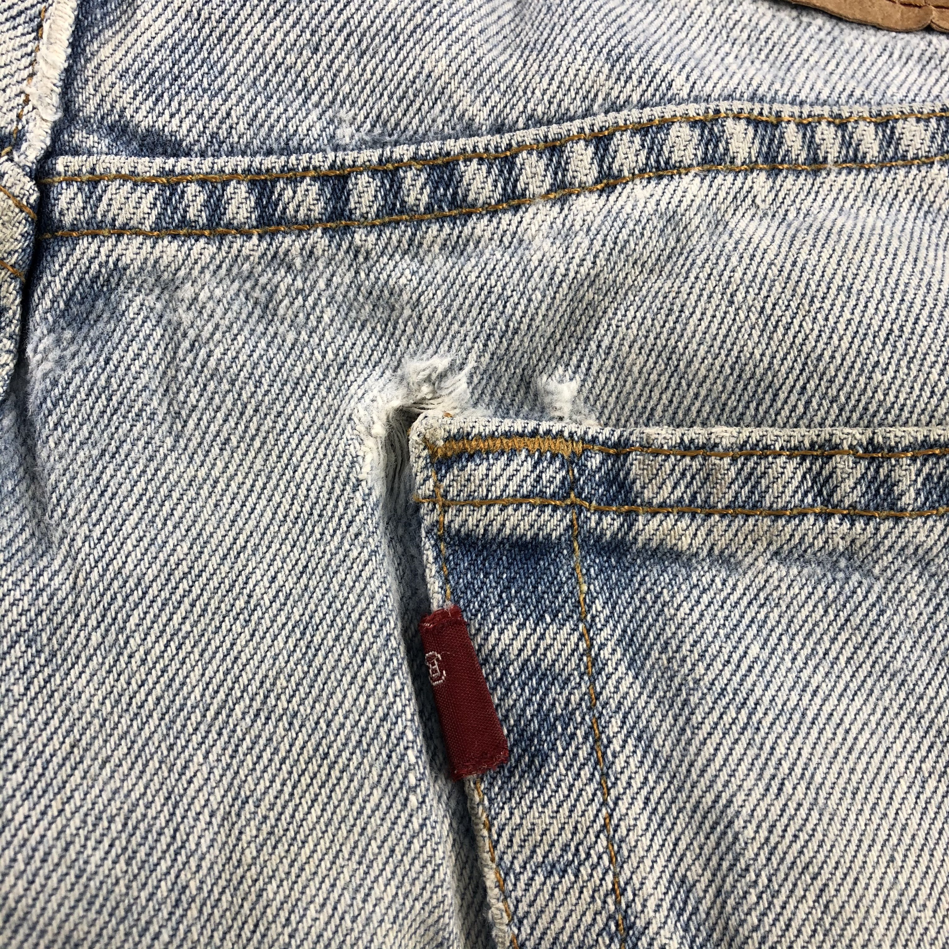 Levi's Vintage Levis 550 Jeans Relaxed Fit Denim KJ948 Size US 34 / EU 50 - 9 Thumbnail