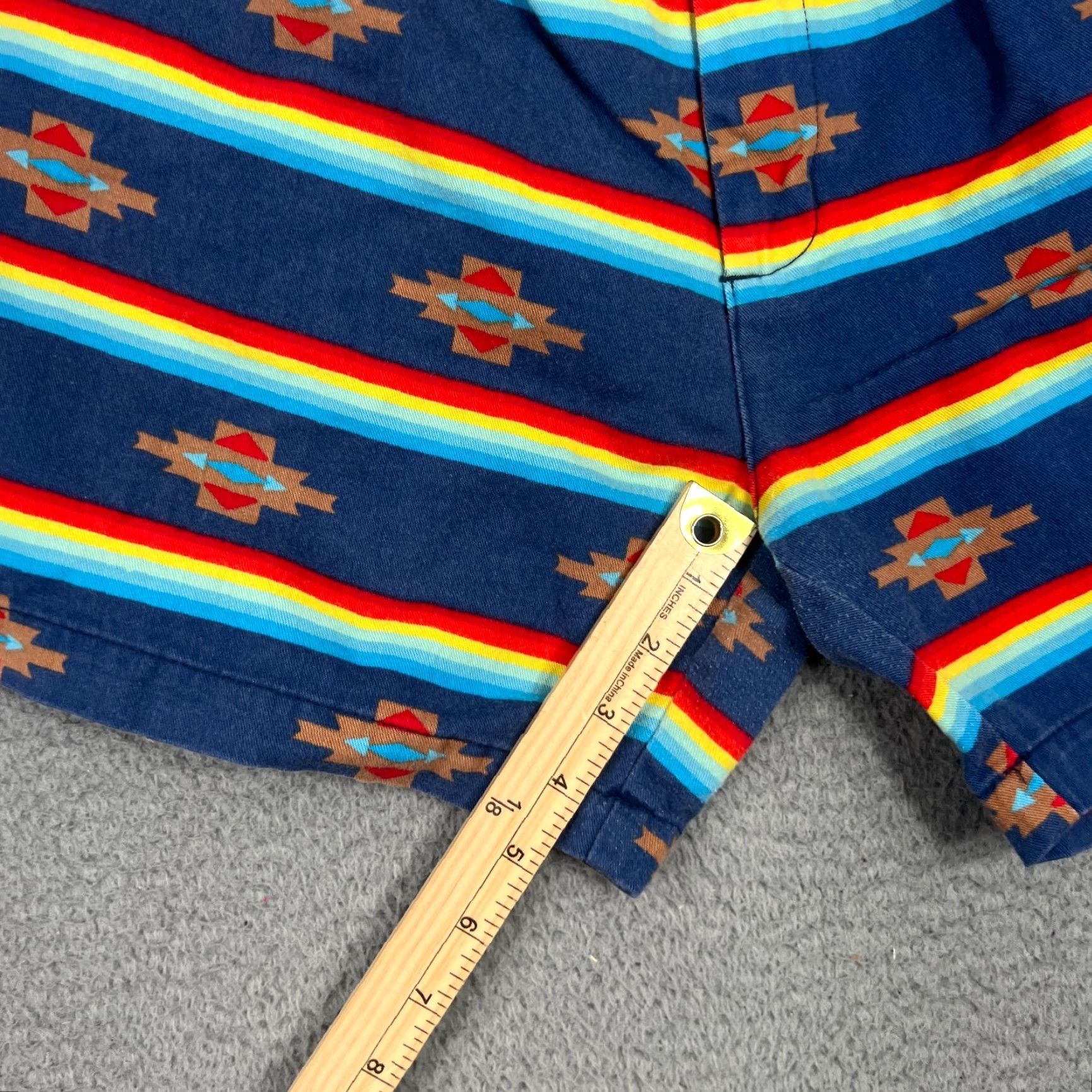 Chubbies Chubbies Shorts Men's L Blue Aztec Striped 5" Inseam Casual Stretch Size US 33 - 3 Thumbnail