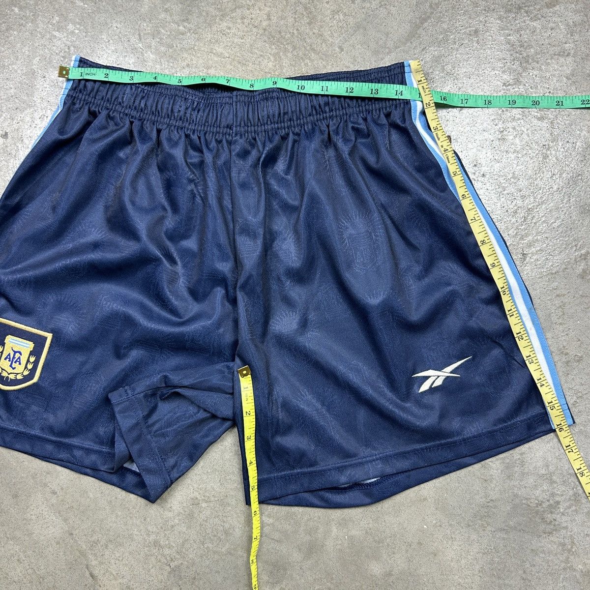 Reebok 1998 reebok argentina all over print shorts Size US 32 / EU 48 - 17 Thumbnail