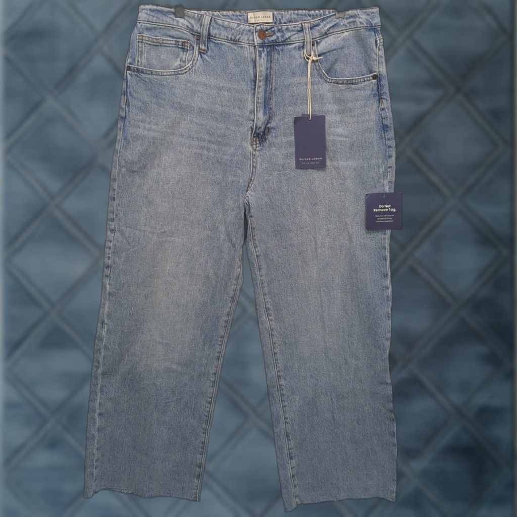 Olive Oliver Logan Jeans Women's Size 34 Aberdeen Wide Leg Crop Jeans Light Wash Size 24" / US 00 / IT 34 - 1 Thumbnail