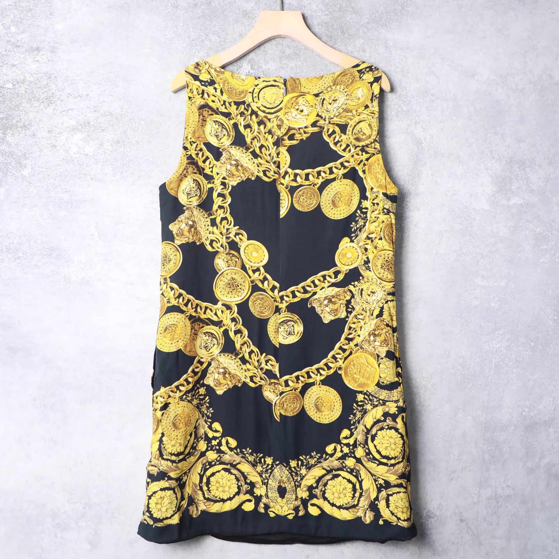 Versace Versace women's mini dress 42 Size M / US 6-8 / IT 42-44 - 5 Thumbnail
