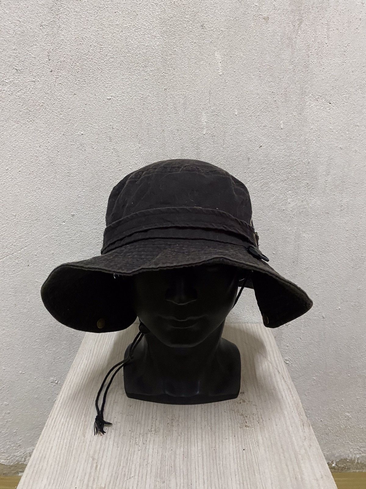 Champion × Vintage Vintage Champion Small Logo Bucket Hat Size ONE SIZE - 2 Thumbnail