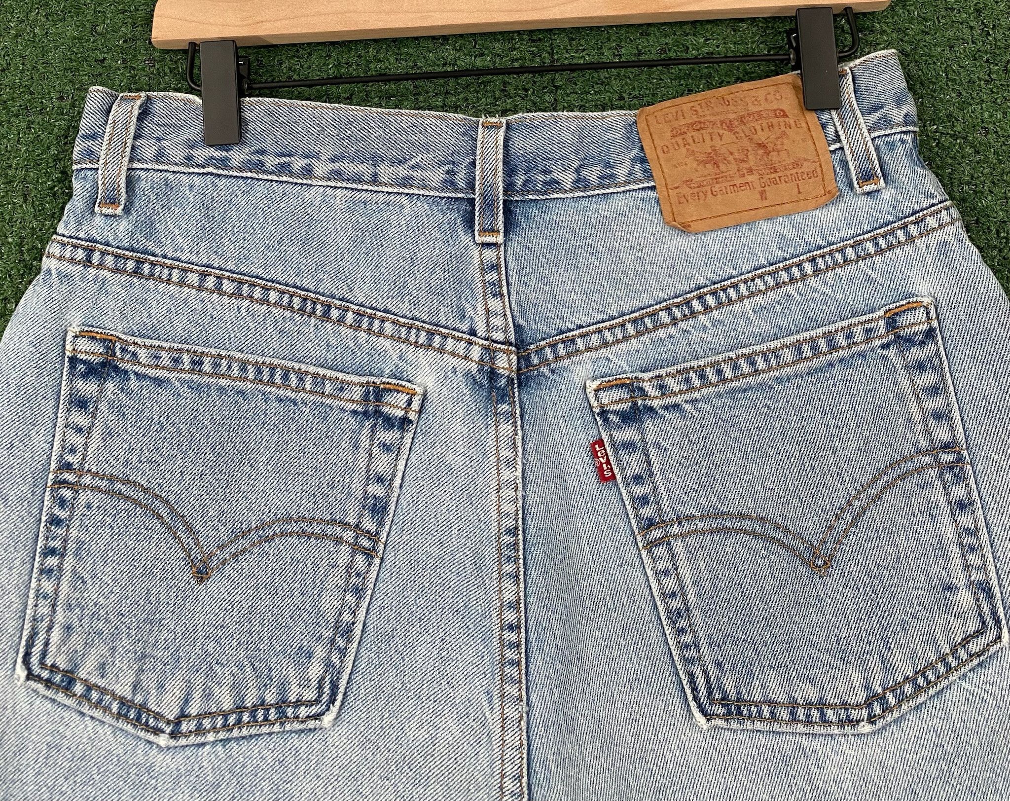Levi's 90’s Levi’s Denim Jean Shorts Jorts Women’s Size 29” Waist Size 29" - 4 Thumbnail