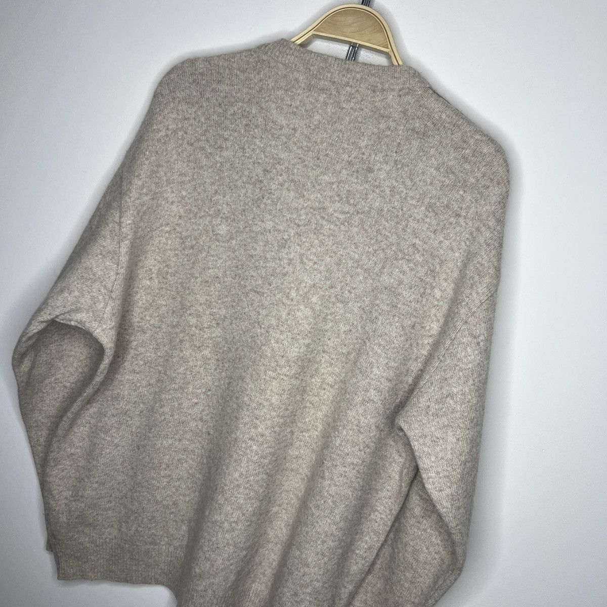 Pierre Cardin × Vintage Vintage 90s Pierre Cardin Cable jumper old money sweater Size US L / EU 52-54 / 3 - 9 Thumbnail