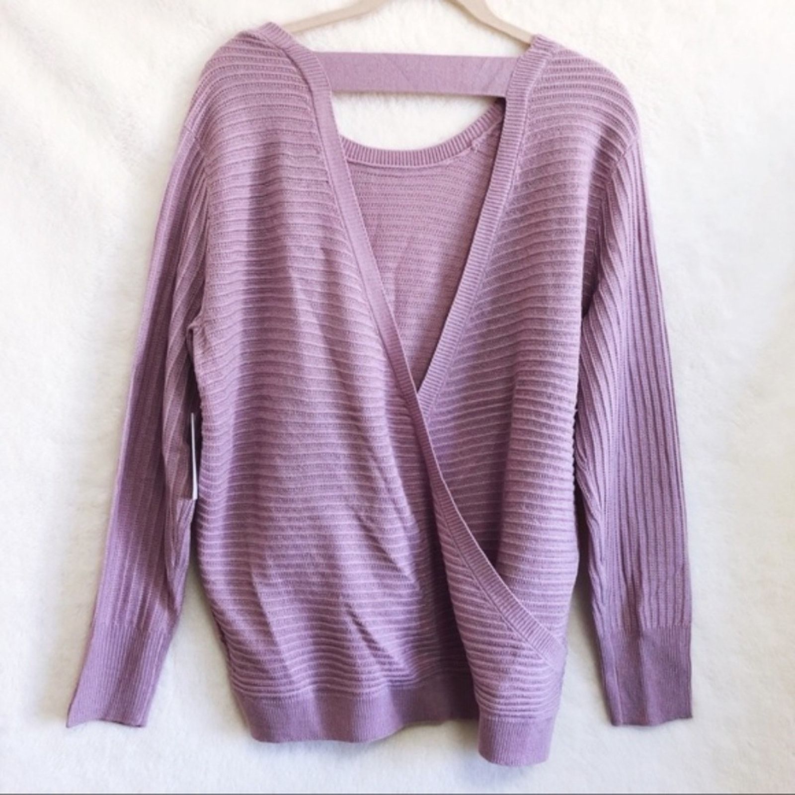 Other New York & Company Violet Semi Open Back Sweater Size S / US 4 / IT 40 - 3 Thumbnail