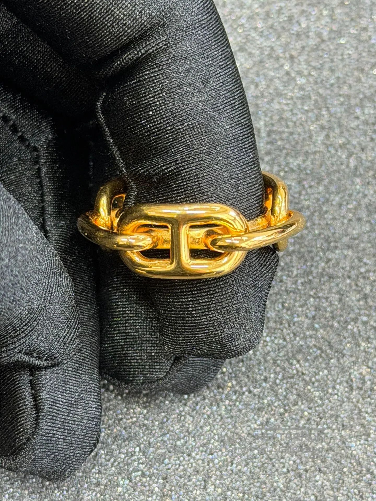 Hermes Hermes Gold Pig Nose Scarf Buckle. Size ONE SIZE - 4 Thumbnail