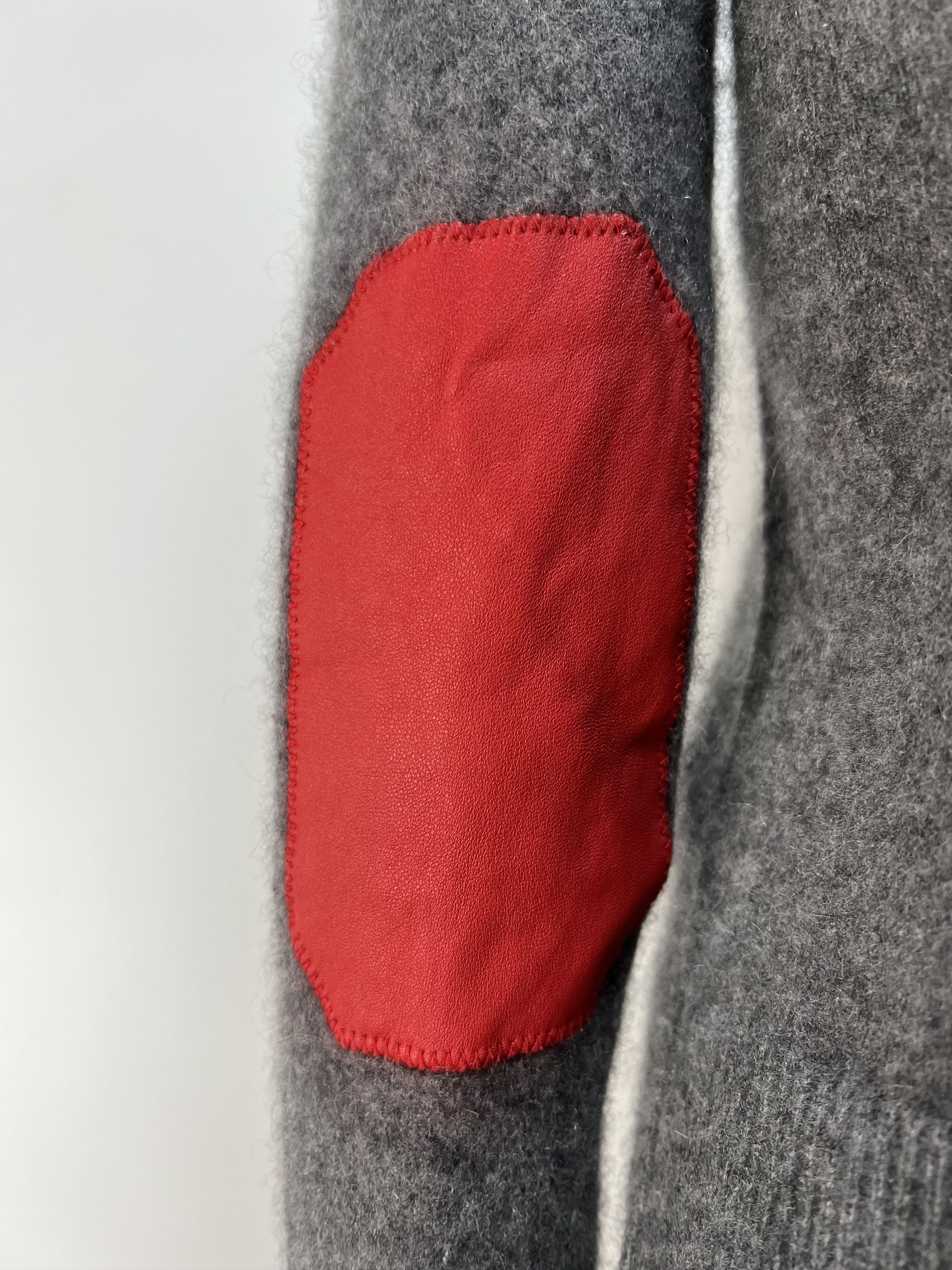 Zadig & Voltaire Zadig & Voltaire Cashmere V-Neck Sweater Leather Aplication Size S / US 4 / IT 40 - 13 Thumbnail