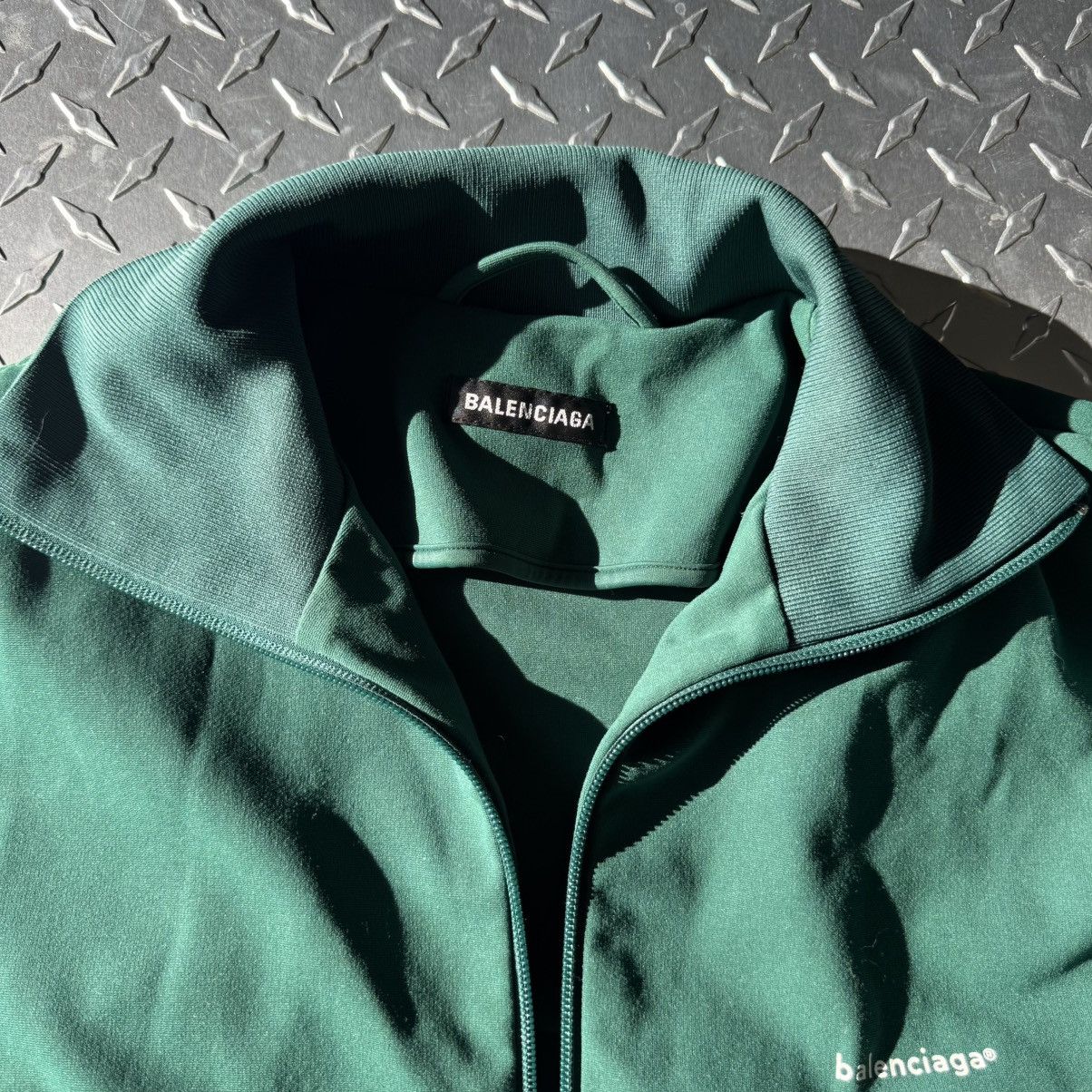 Balenciaga Balenciaga copyright logo track jacket in green 46 Size US S / EU 44-46 / 1 - 4 Thumbnail