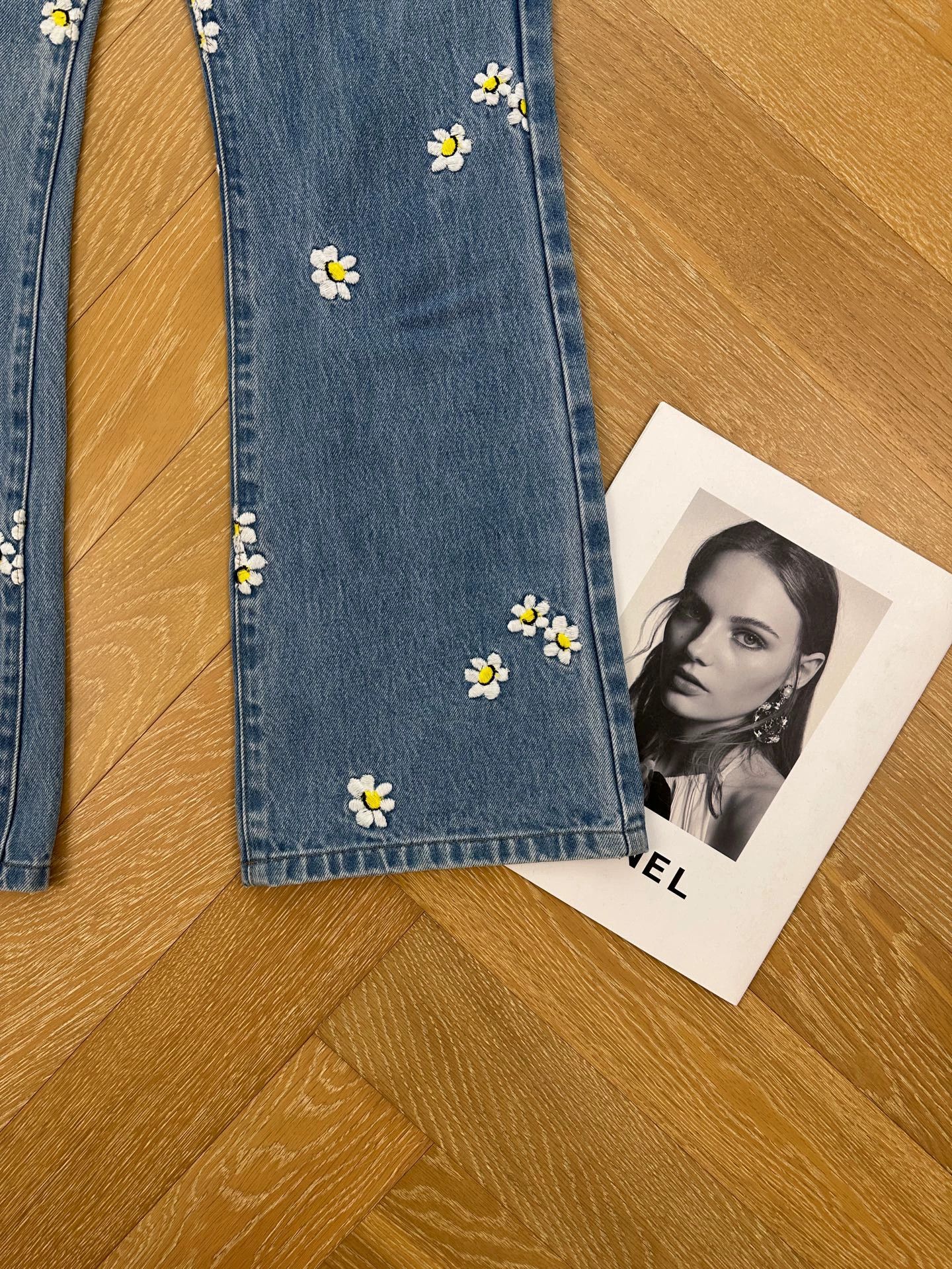 Miu Miu MIU MIU heavily embroidered daisy blue women's jeans Size 42" / US 20 - 3 Thumbnail