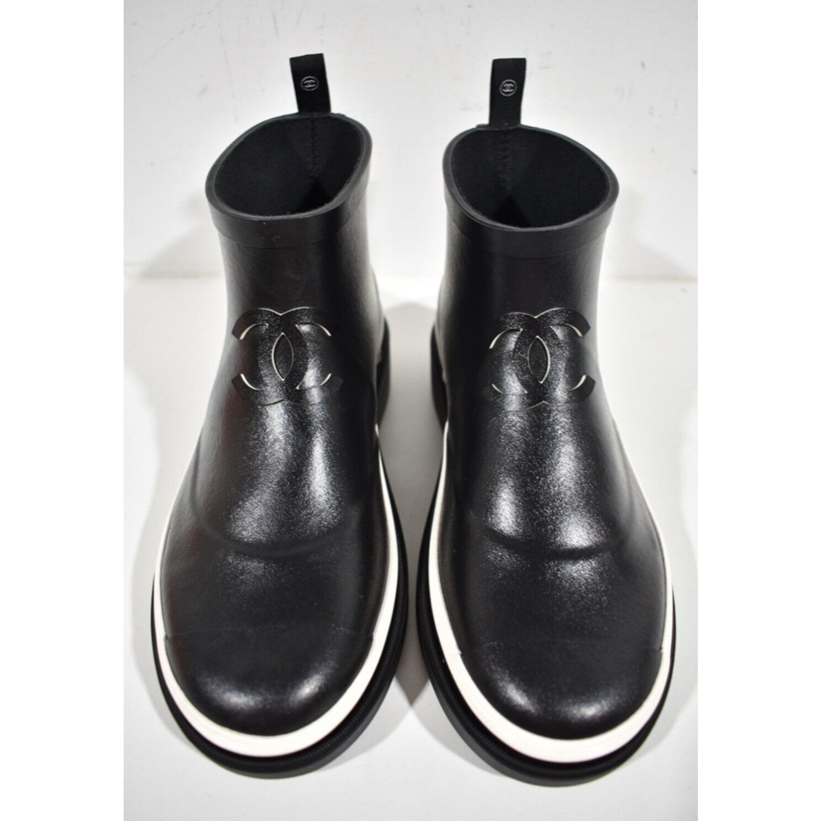 Chanel Chanel 23A Black White Caoutchouc Rubber CC Logo Low Top Size US 7 / IT 37 - 7 Thumbnail