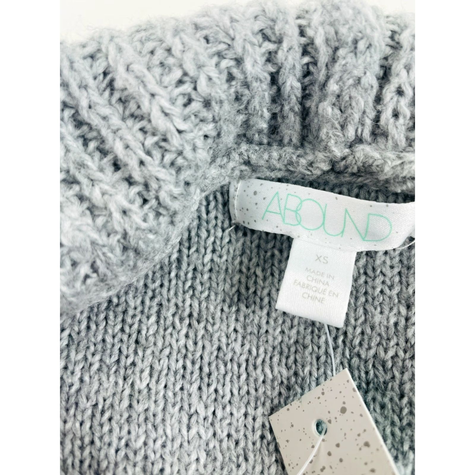 Vintage ABOUND Sweater Women's XS Gray Hooded V-Cutout Long Sleeve Size XS / US 0-2 / IT 36-38 - 7 Thumbnail