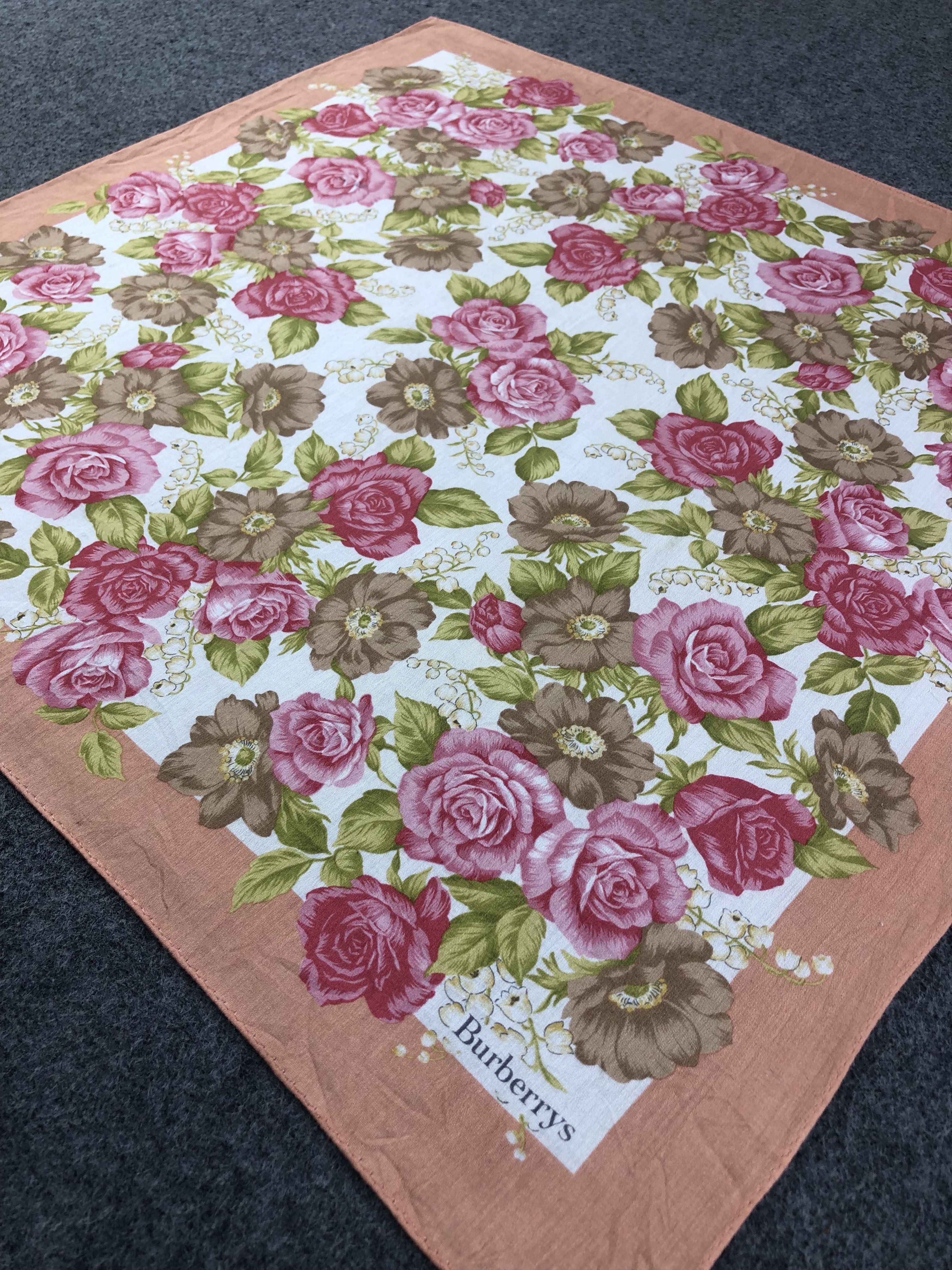 Burberry Burberrys Handkerchief / Bandana / Neckerchief Size ONE SIZE - 4 Thumbnail