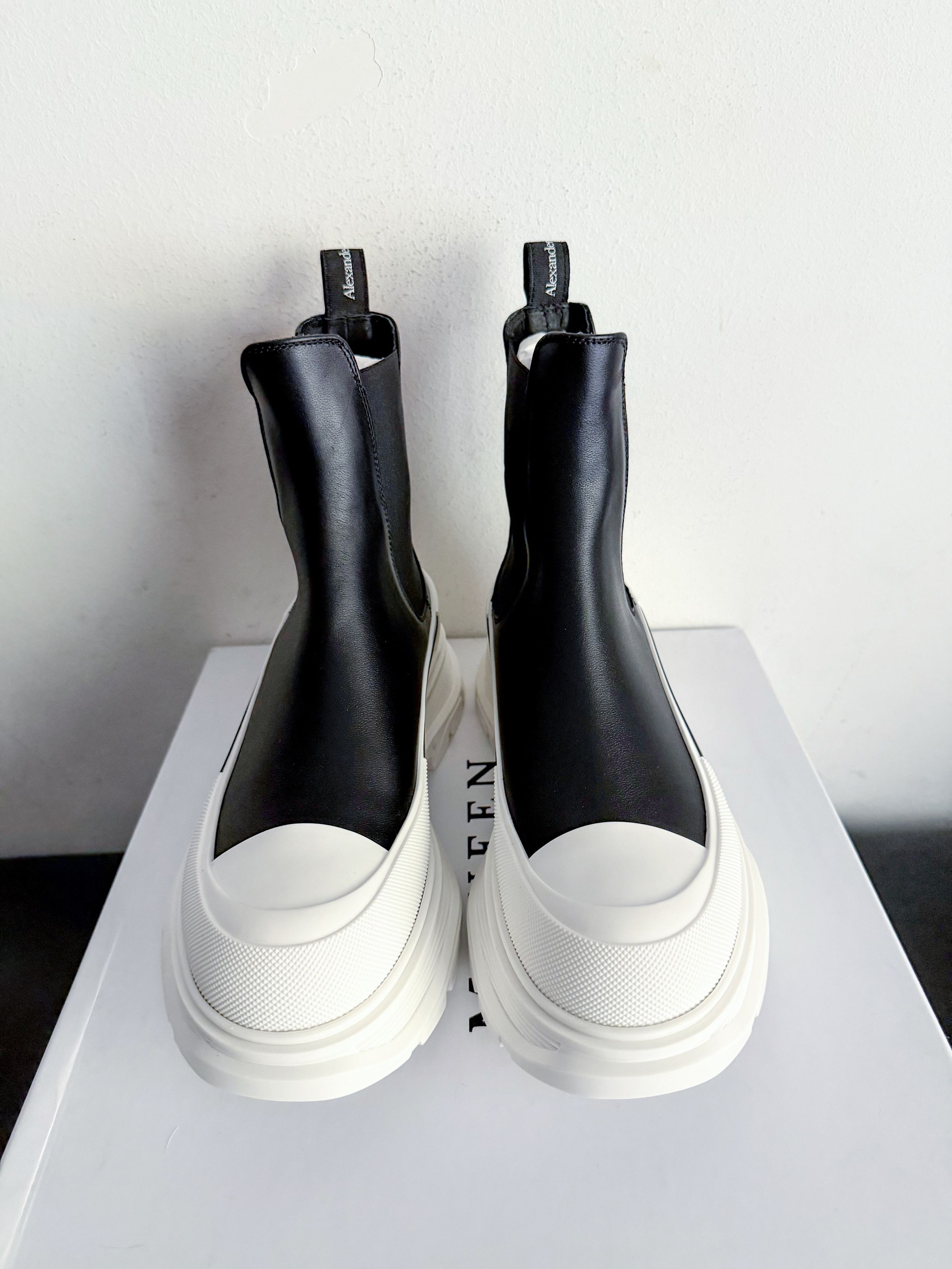 Alexander McQueen Oversized Platform Leather Sneaker Boots Size US 10 / IT 40 - 2 Thumbnail