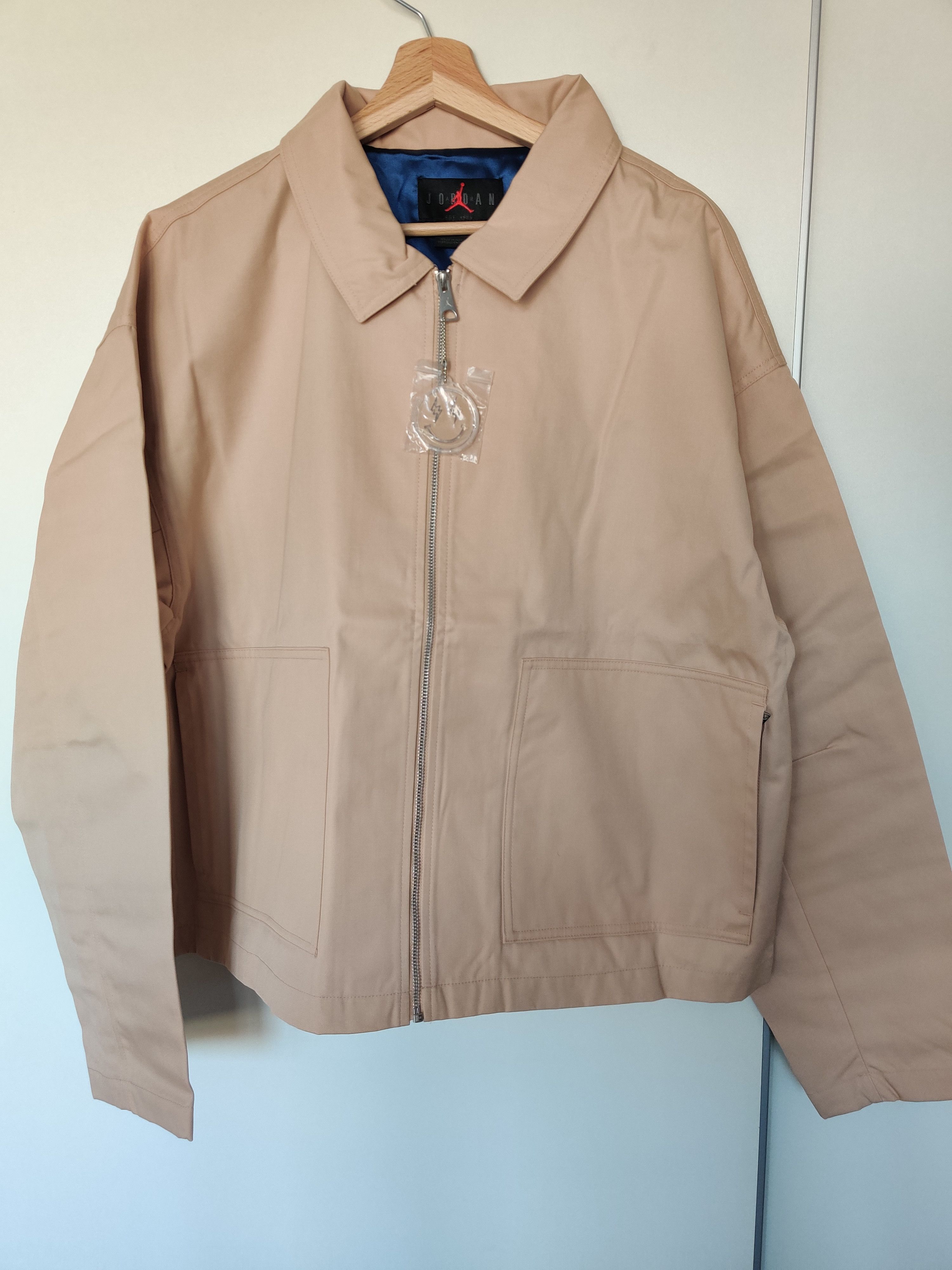 J Balvin × Jordan Brand × Nike Nike Jordan x J Balvin woven jacket size m Size US M / EU 48-50 / 2 - 4 Thumbnail