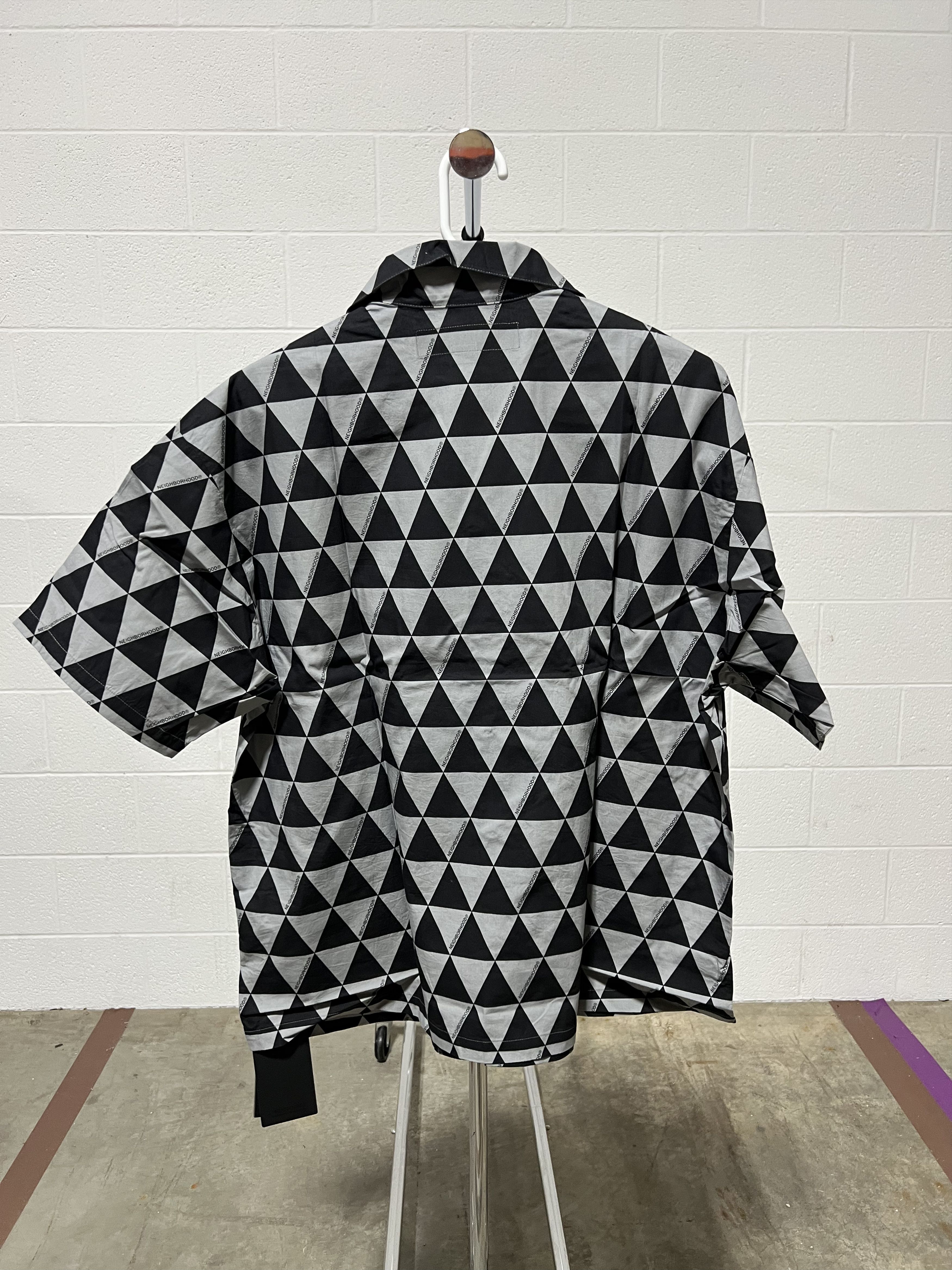 Neighborhood Neighborhood Triangle Pattern Hawaiian Shirt 'Grey' Size US M / EU 48-50 / 2 - 4 Thumbnail