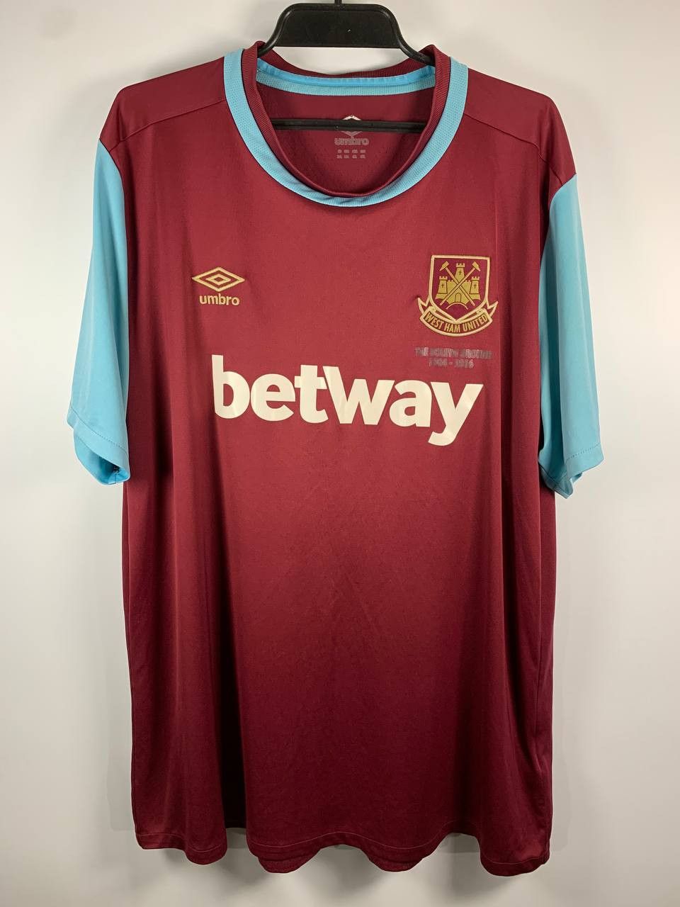 Umbro West Ham United | WHU | Umbro | Betway | Tshirt Size US XL / EU 56 / 4 - 1 Thumbnail