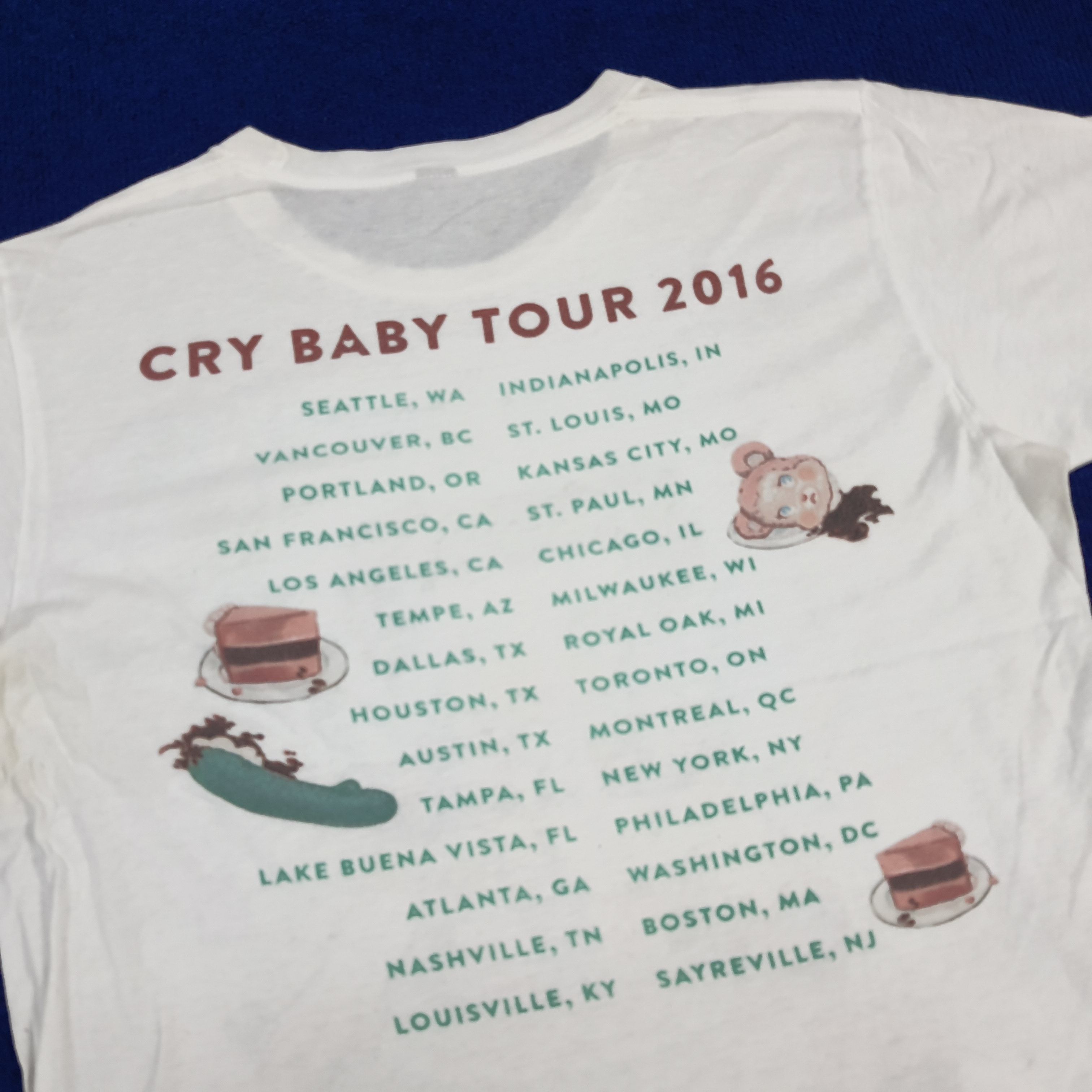 Band Tees × Tultex × Vintage Vintage Melanie Martinez Cry Baby Tour 2016 Tshirt Size US M / EU 48-50 / 2 - 4 Thumbnail