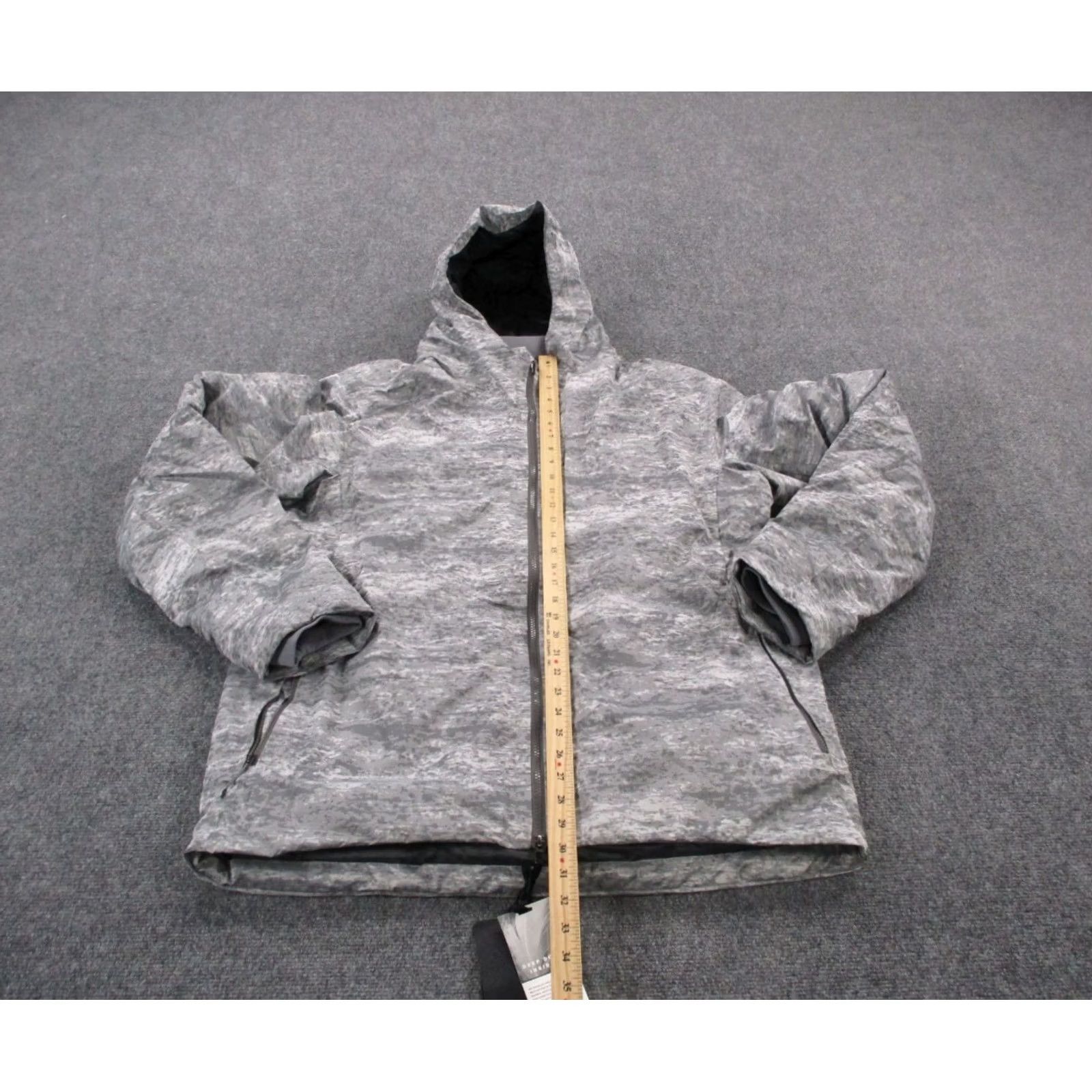 Lululemon Lululemon Jacket Men 2XL Camouflage Puffer Down Gray Zip Hooded Insulated Warmth LM4951 Size US XXL / EU 58 / 5 - 4 Thumbnail