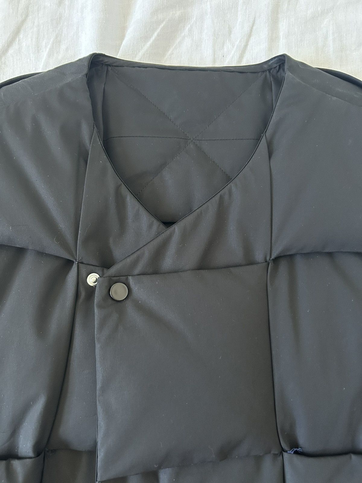 Bottega Veneta Bottega Veneta Fall 2020 Black Intrecciato Puffer Vest Size US XS / EU 42 / 0 - 3 Thumbnail
