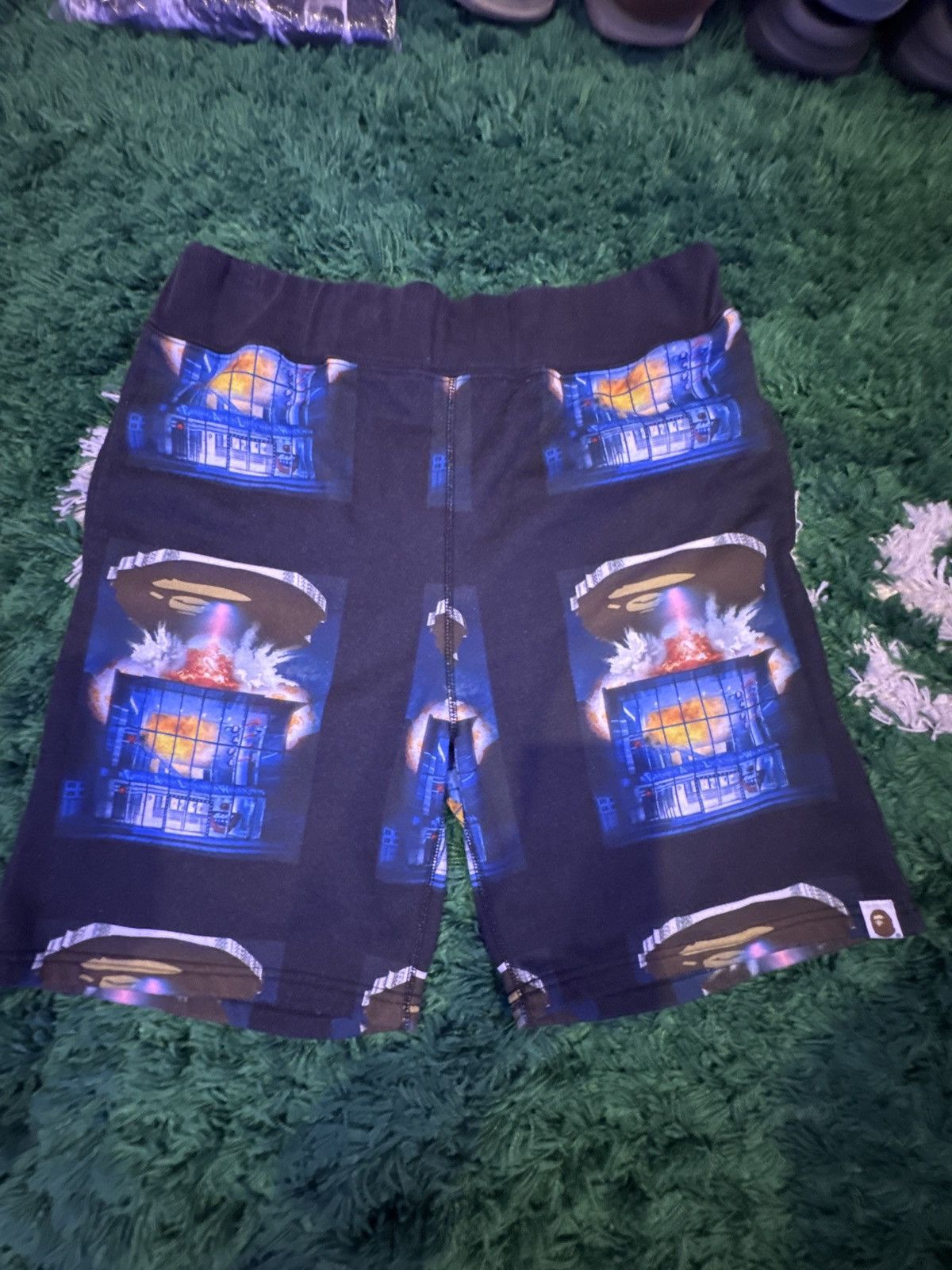 Bape Bape Invasion shorts men’s large Size US 34 / EU 50 - 1 Thumbnail