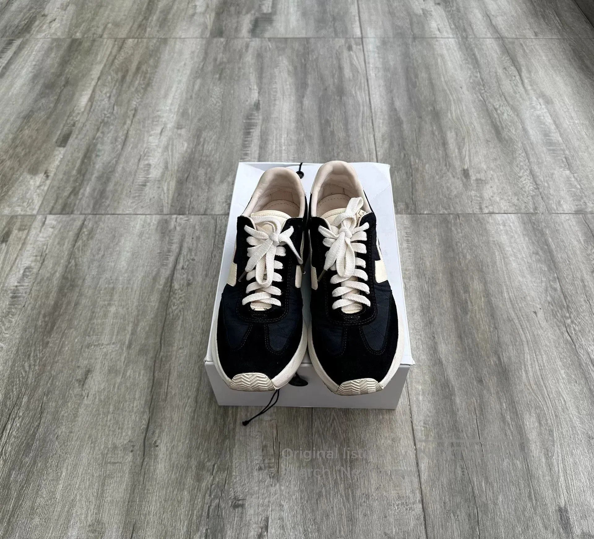visvim fkt runner sneakers black and white.