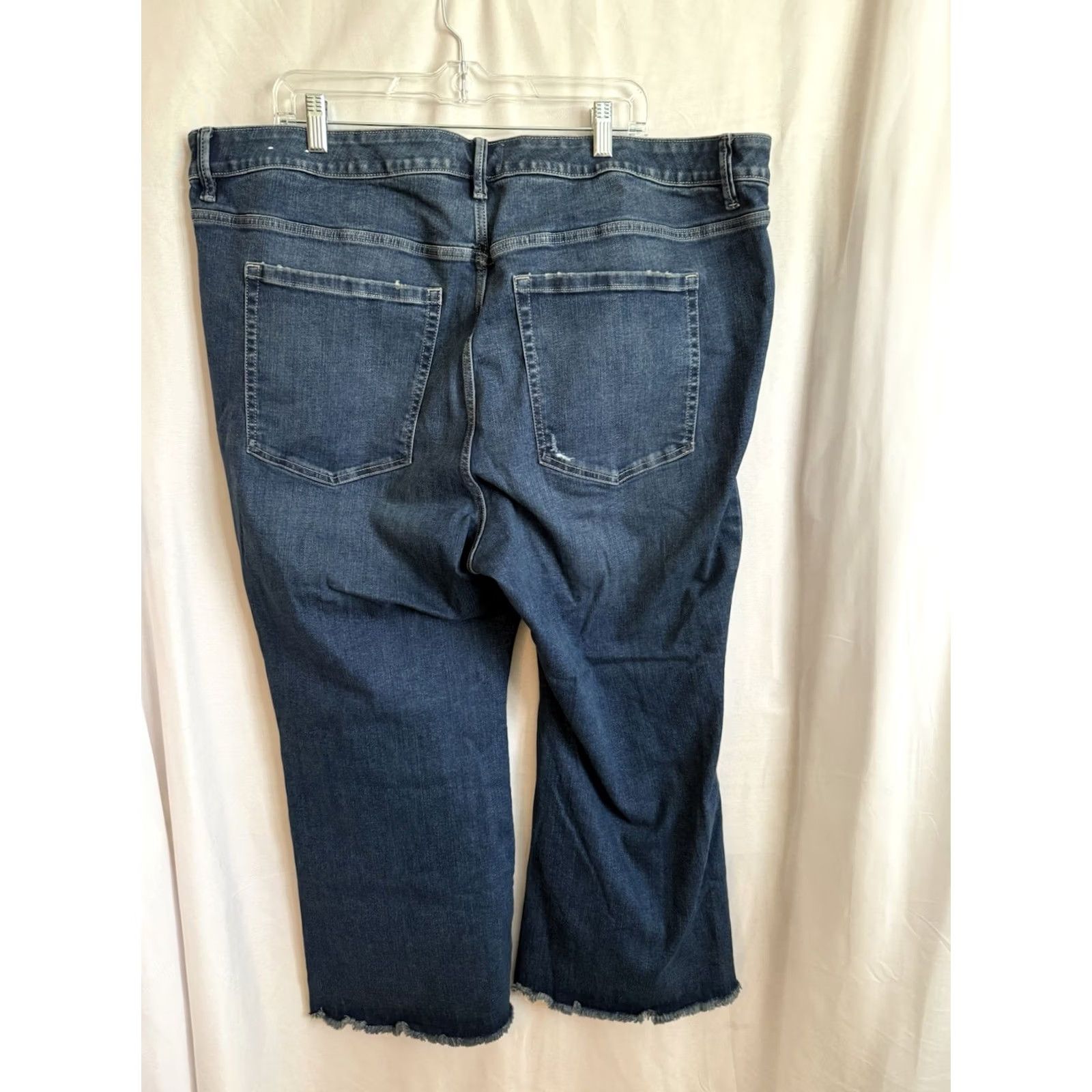 Vintage VINTAGE? No. (Ignore) Lane Bryant Jeans Women’s 26 Dark Wash Blue Denim Mid Rise Cropped Flare Jean Legging? Size 26" / US 2 / IT 38 - 3 Thumbnail