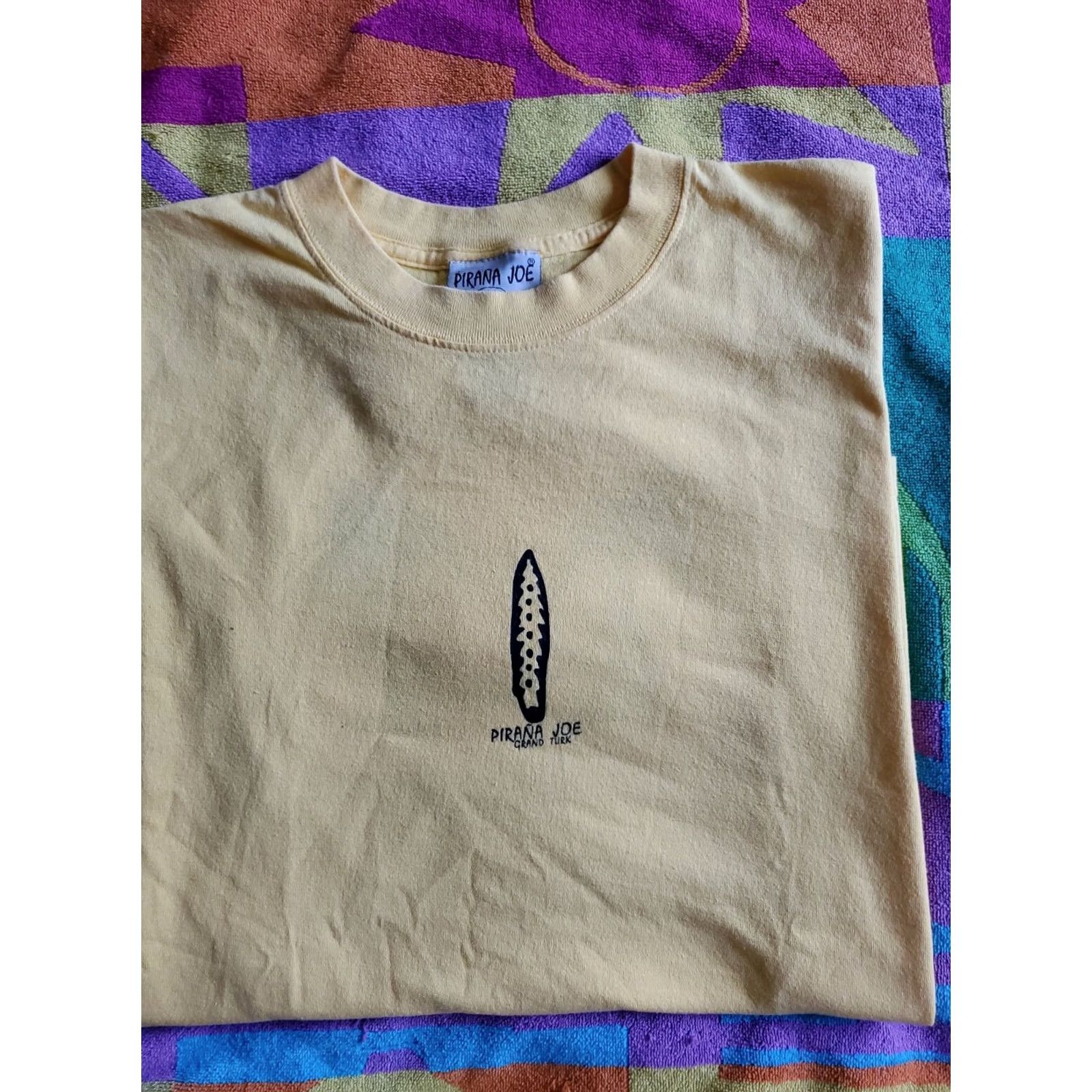 Vintage VINTAGE Pirana Joe Grand Turk Island Hammock Vacation Short Sleeve TShirt SZ L Large Yellow Cotton Men Crew Neck Paradise Surfing 90s Size US L / EU 52-54 / 3 - 6 Thumbnail