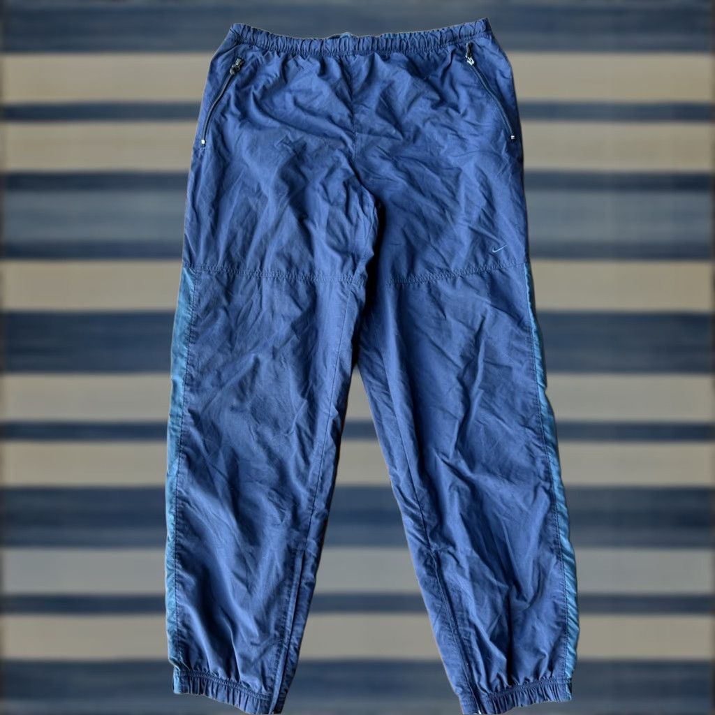 Nike VINTAGE Nike Windbreaker Track Pants L Blue Nike Air Basketball Gym Running Grunge Hip Hop Mens Regular 90s Style Size US 33 - 1 Thumbnail
