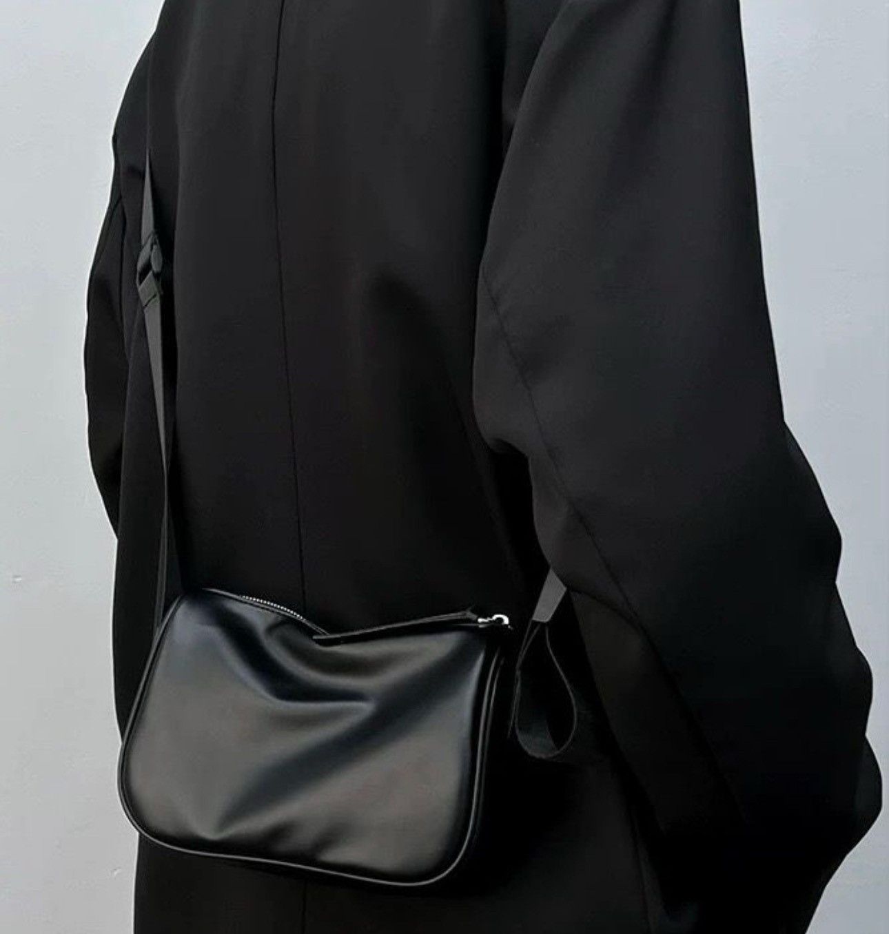 Japanese Brand × Vintage Outdoor retro fashion pouch bag crossbody shoulder bag Size ONE SIZE - 2 Thumbnail