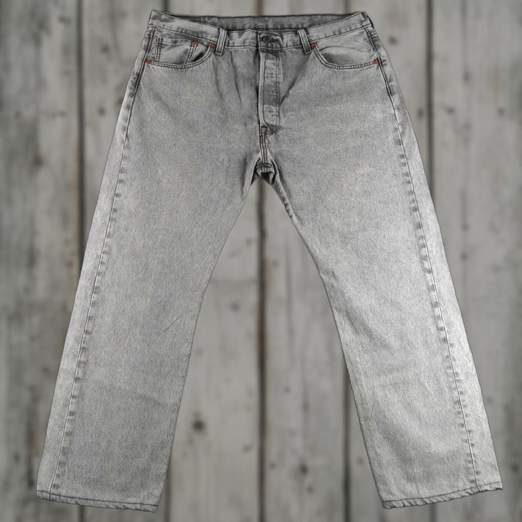 Levi's VINTAGE Levi's 501 Jeans Straight Denim Gray Mens 38x30 5-Pocket USA 2000s Regular Fit Pants Size 38 Mens Size US 38 / EU 54 - 1 Thumbnail