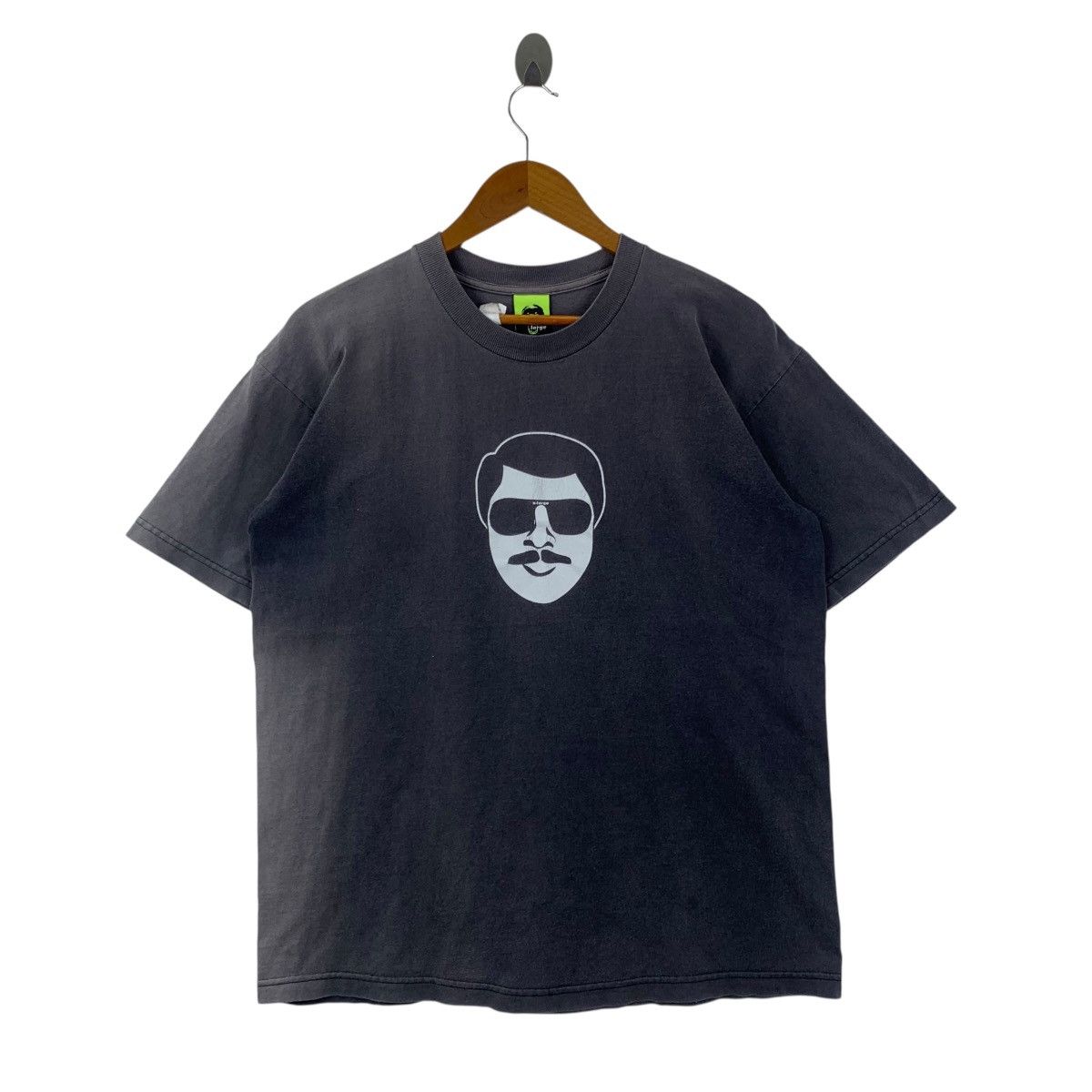 Vintage Vintage 90s SUNFADED XLARGE Gentleman Movie Usa Tshirt Size US XL / EU 56 / 4 - 1 Thumbnail