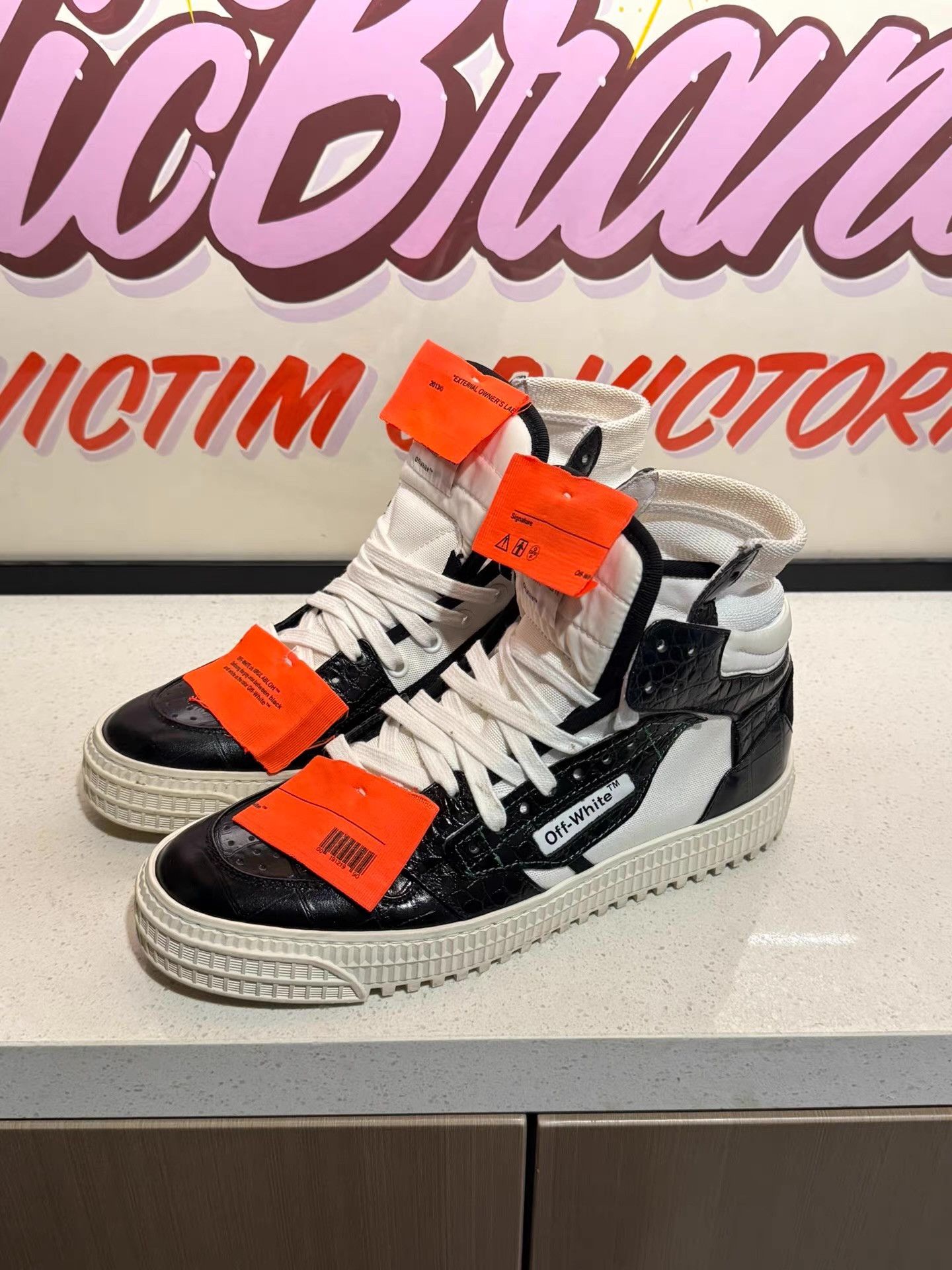 Off-White OFF-WHITE High-Top Sneakers Ｑ20 Size US 8 / IT 38 - 1 Thumbnail