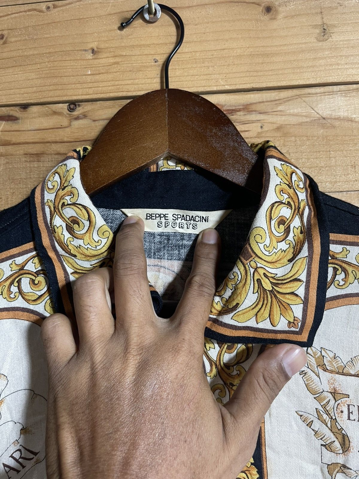 Vintage Vintage beppe spadacini rayon art shirt Size US L / EU 52-54 / 3 - 7 Thumbnail