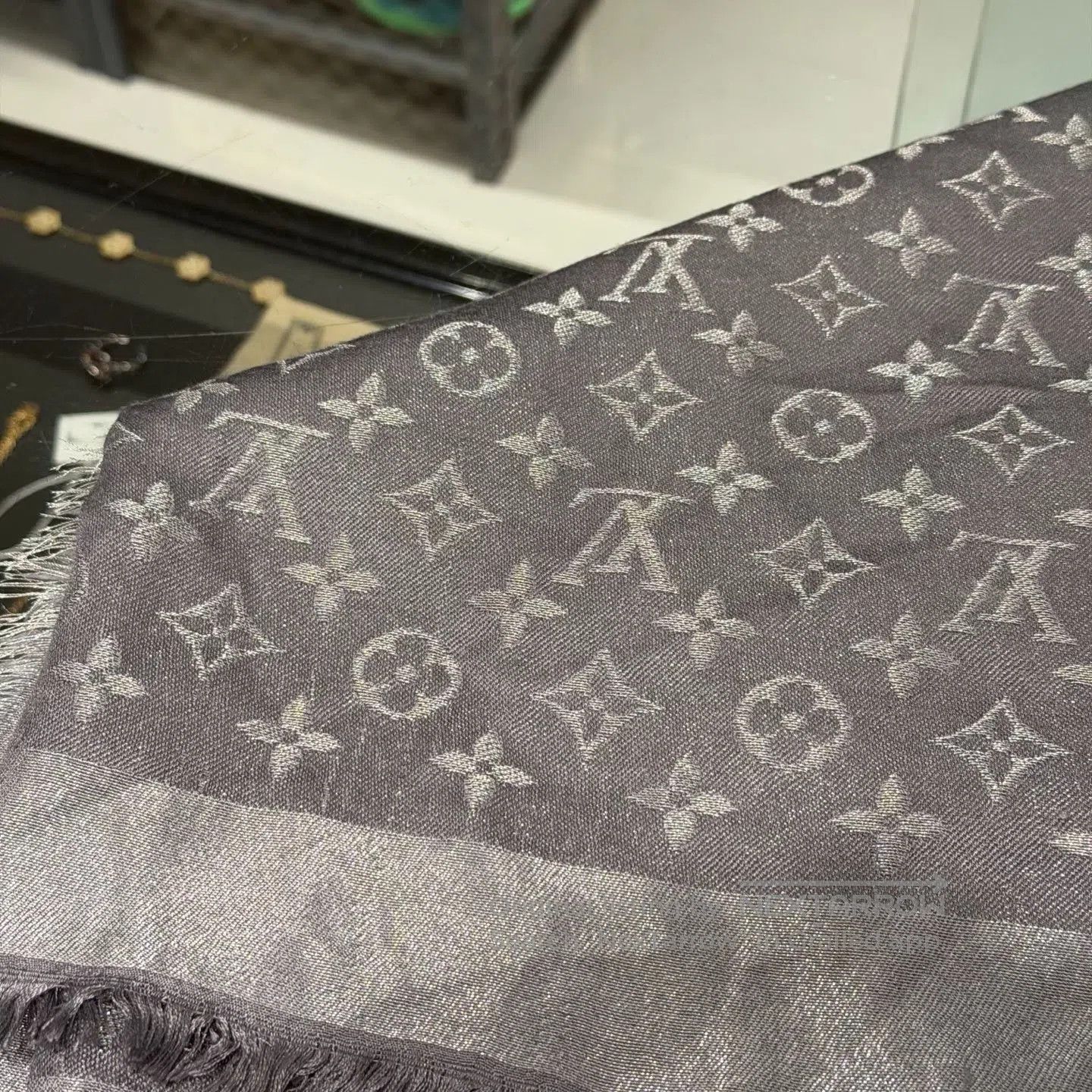Louis Vuitton Louis Vuitton Monogram Scarf. Size ONE SIZE - 2 Thumbnail