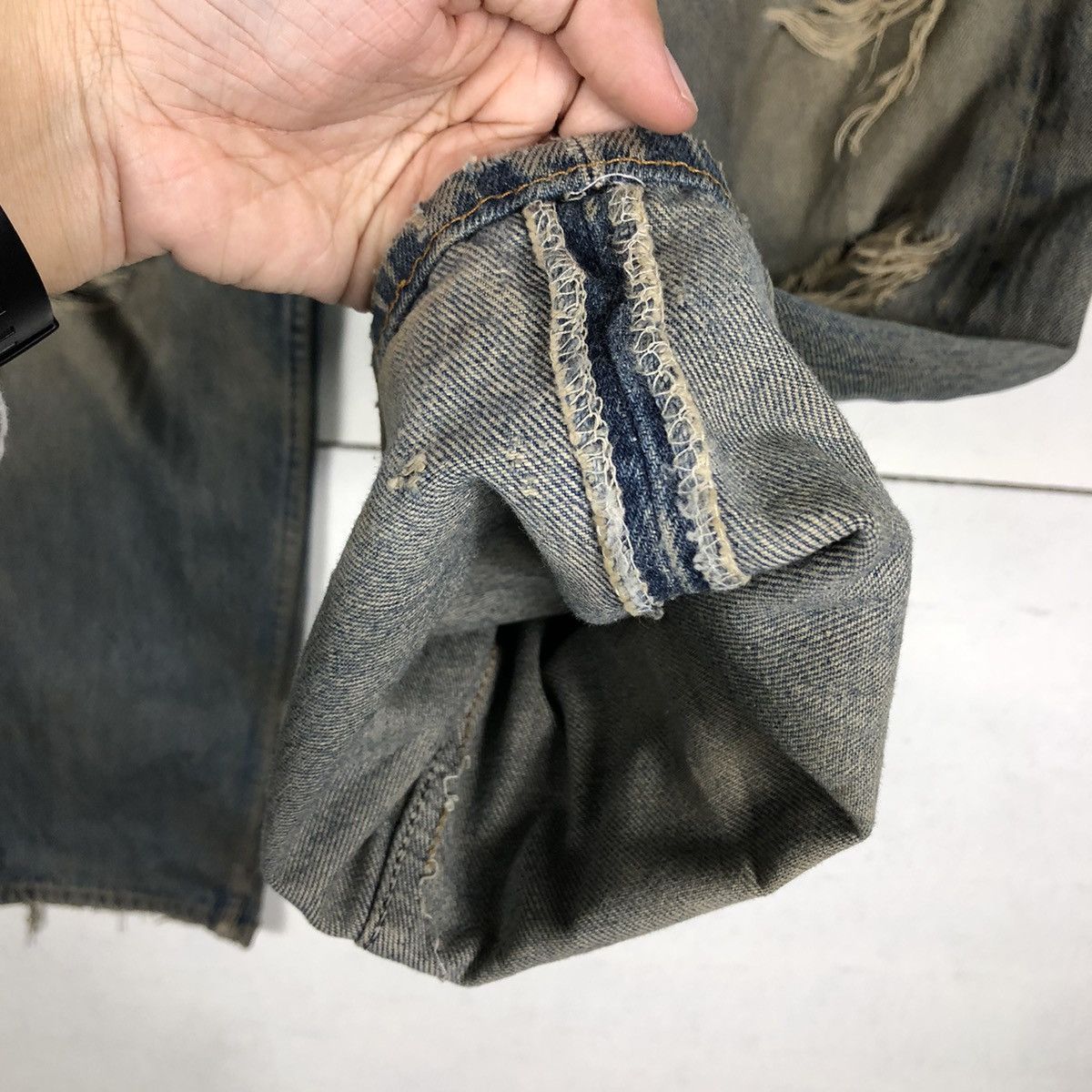 Levi's Vintage Clothing 🔥80’s Vintage Selvedges Distressed Denim Jeans Levi’s 501 Size US 36 / EU 52 - 12 Thumbnail