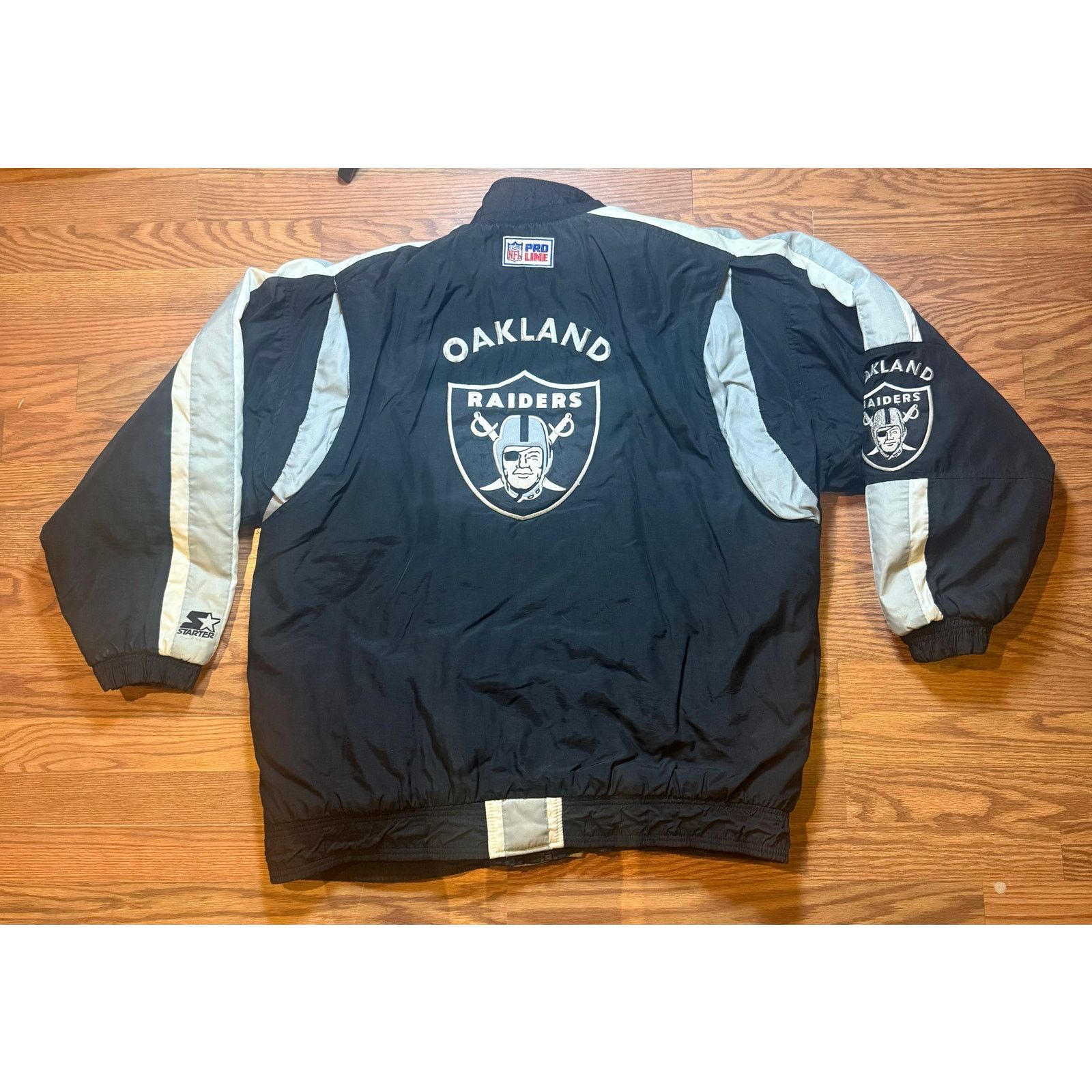Starter Pro Line Starter Oakland Raiders Puff Zip Size XL Size US XL / EU 56 / 4 - 3 Thumbnail