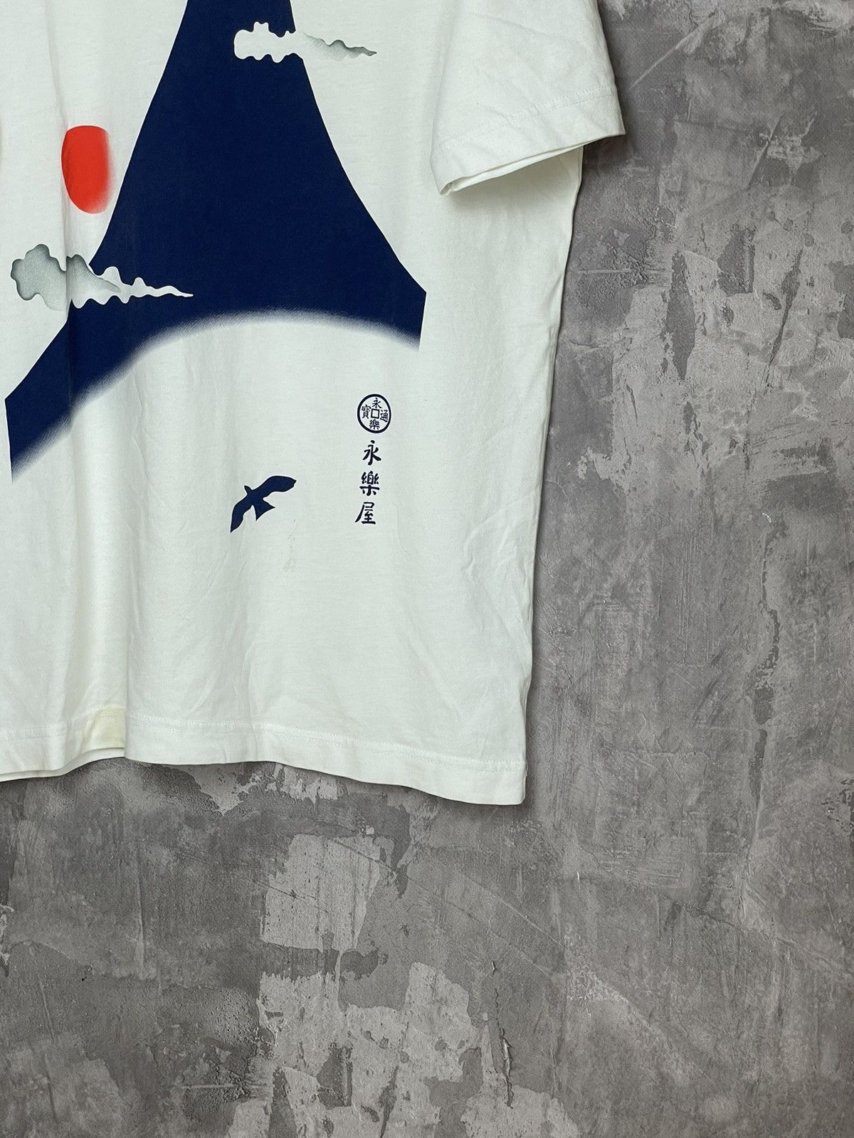 Japanese Brand × Uniqlo Y2K Uniqlo Japan Samurai Overprint Rare Hype T Shirt Size US L / EU 52-54 / 3 - 6 Thumbnail